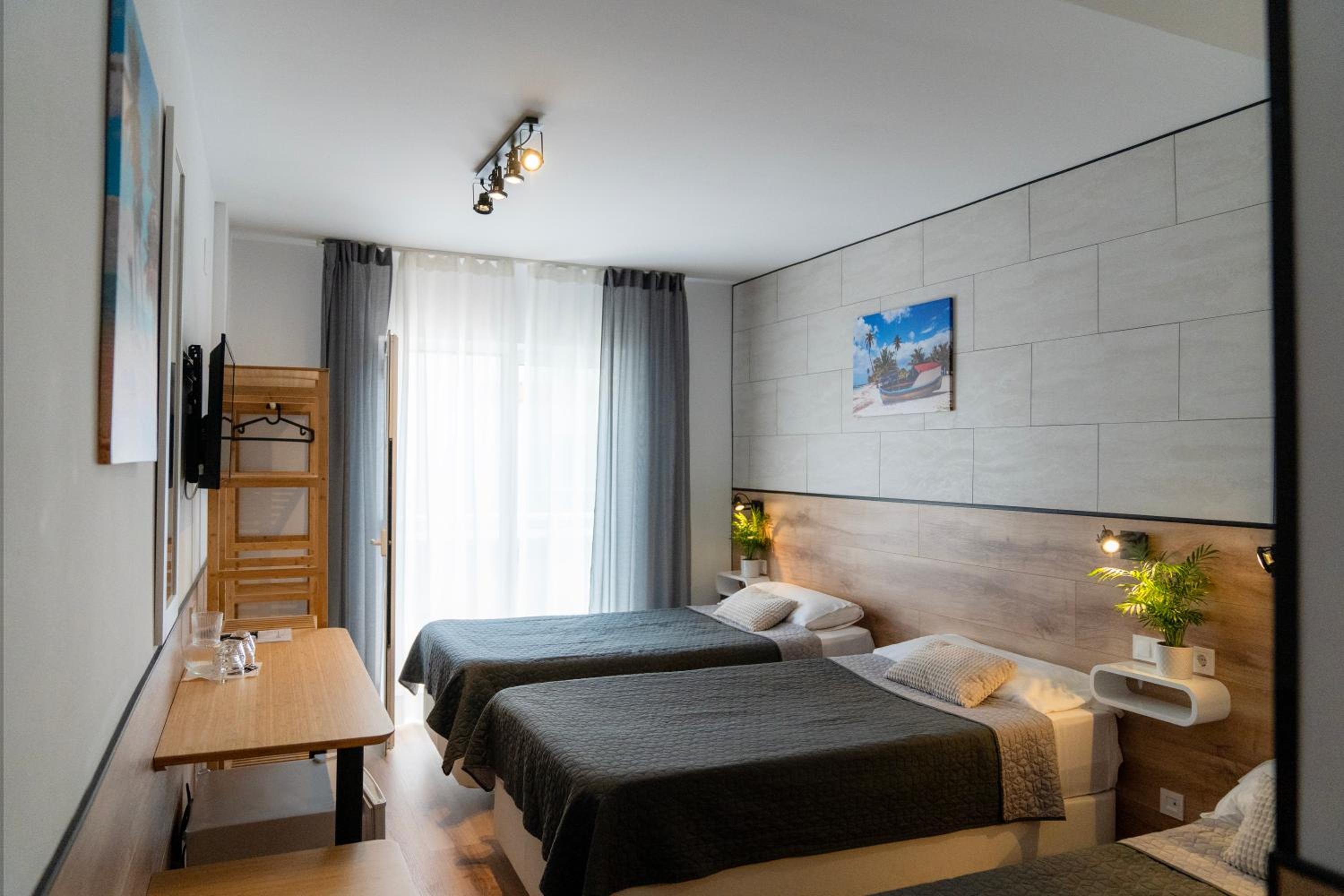 Triple Room (3 Adults) - Photo 1
