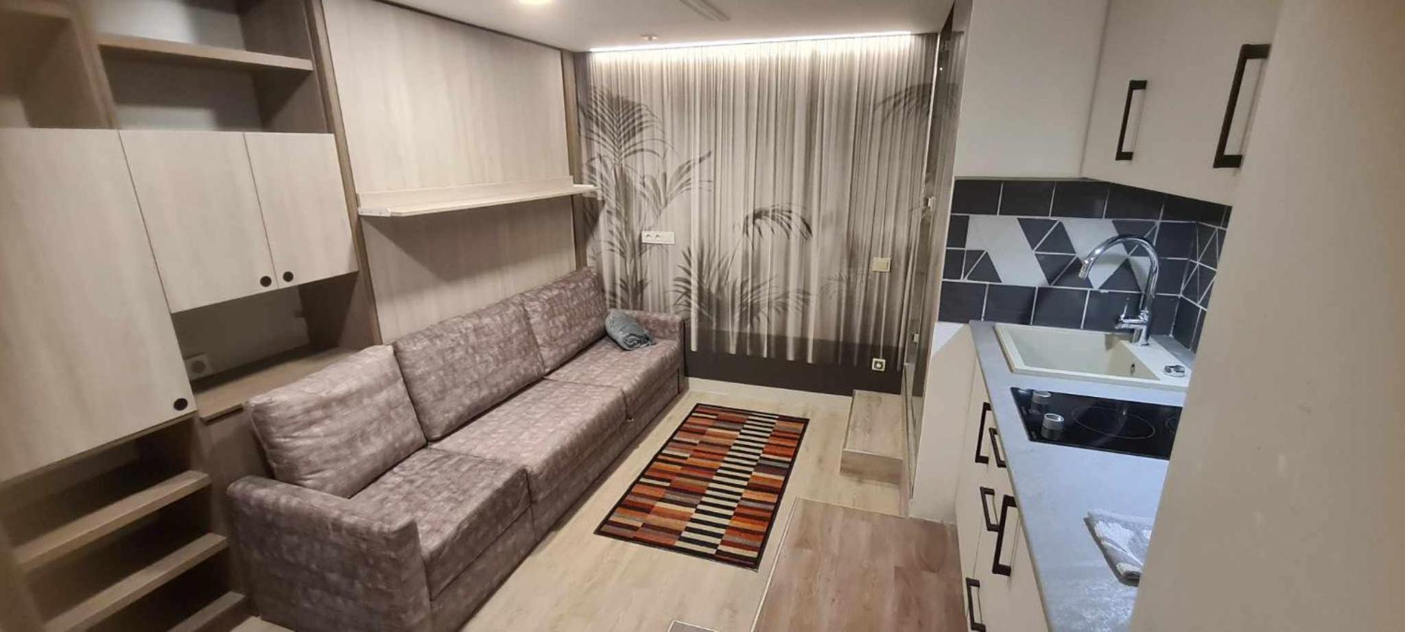 One-Bedroom Apartment photo 1