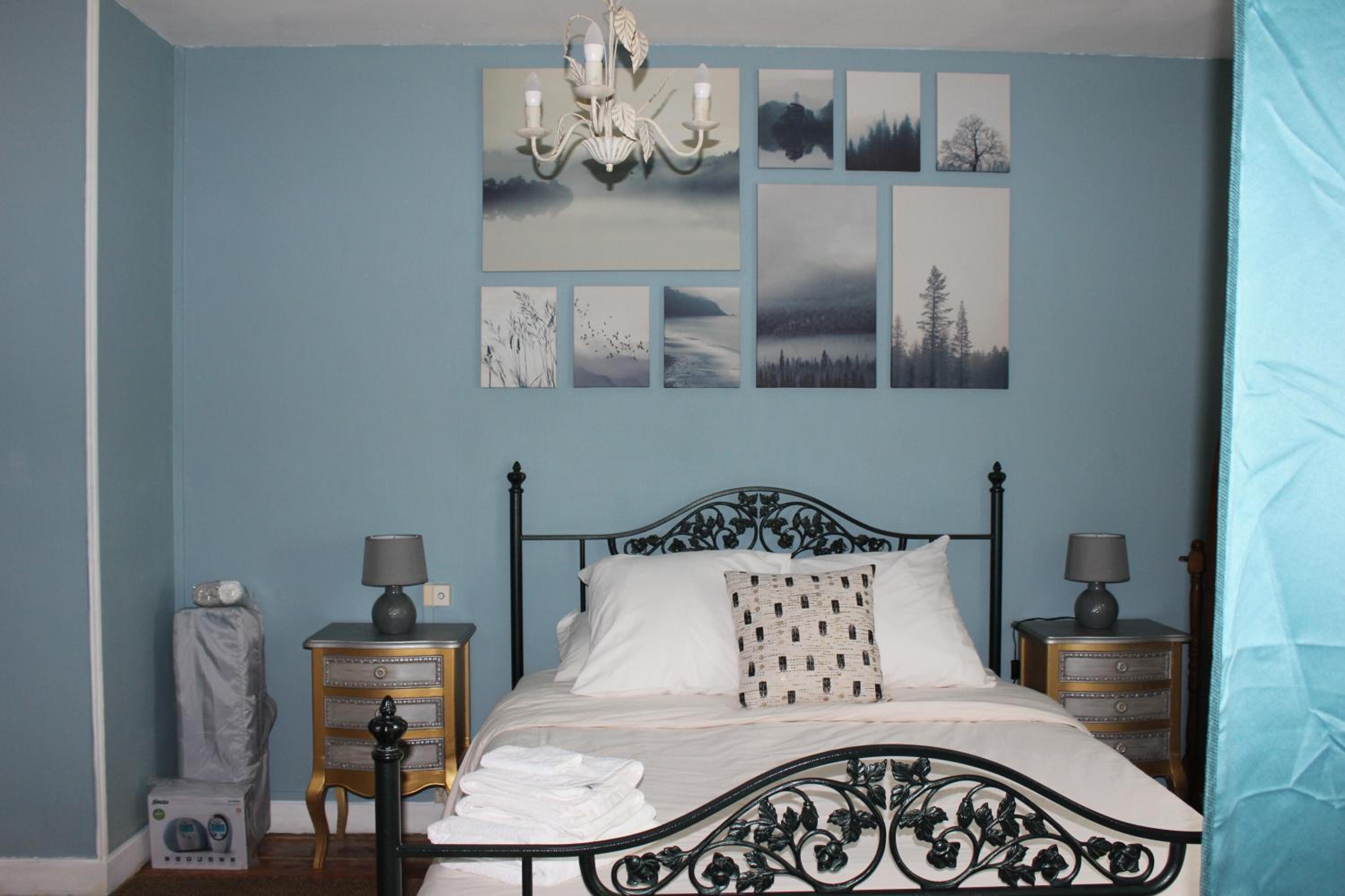 Family Room photo 3