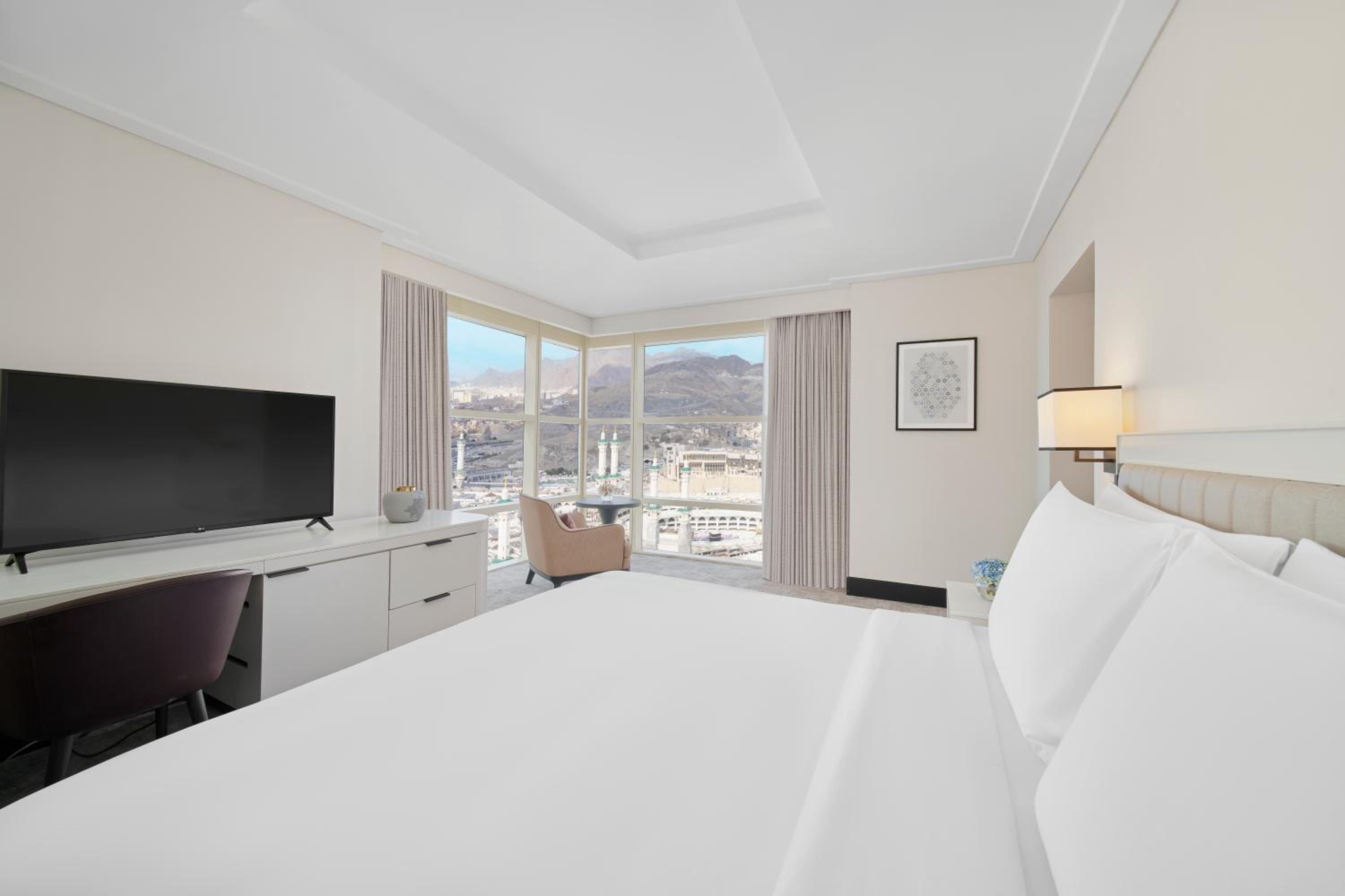 Superior Suite Kaaba View