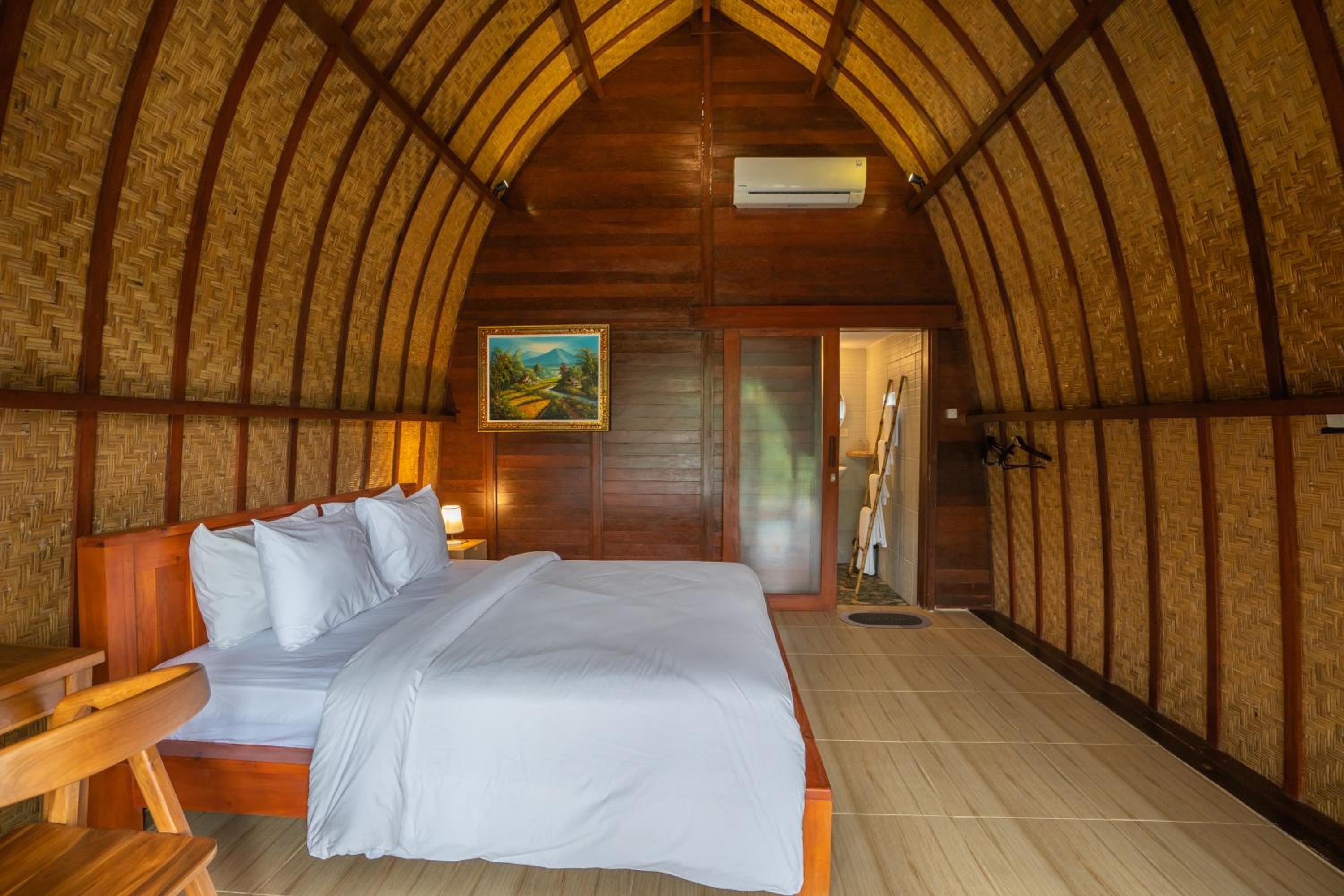 Deluxe King Room - Photo 3