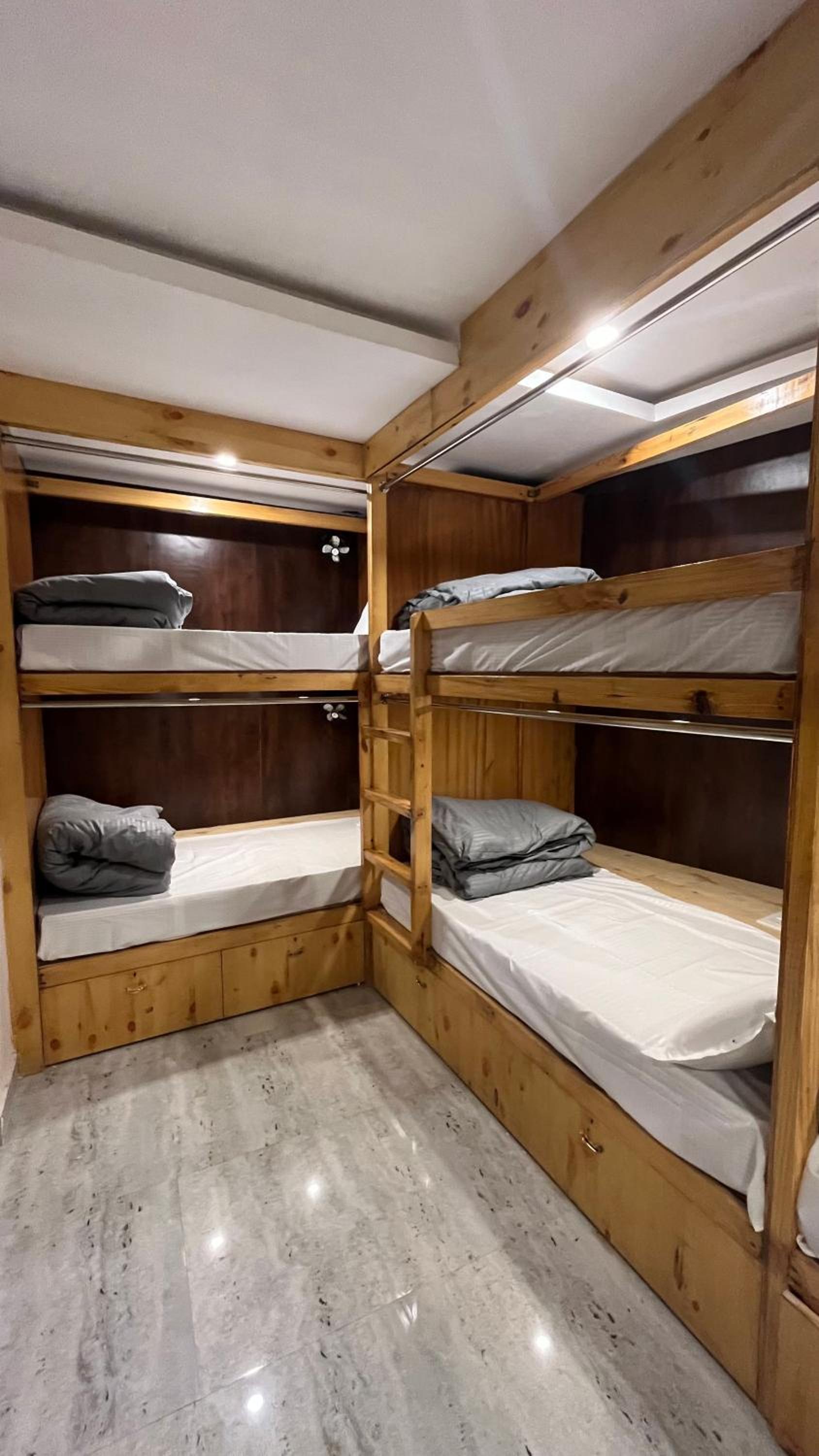 Bed in 4-Bed Mixed Dormitory Room photo 1