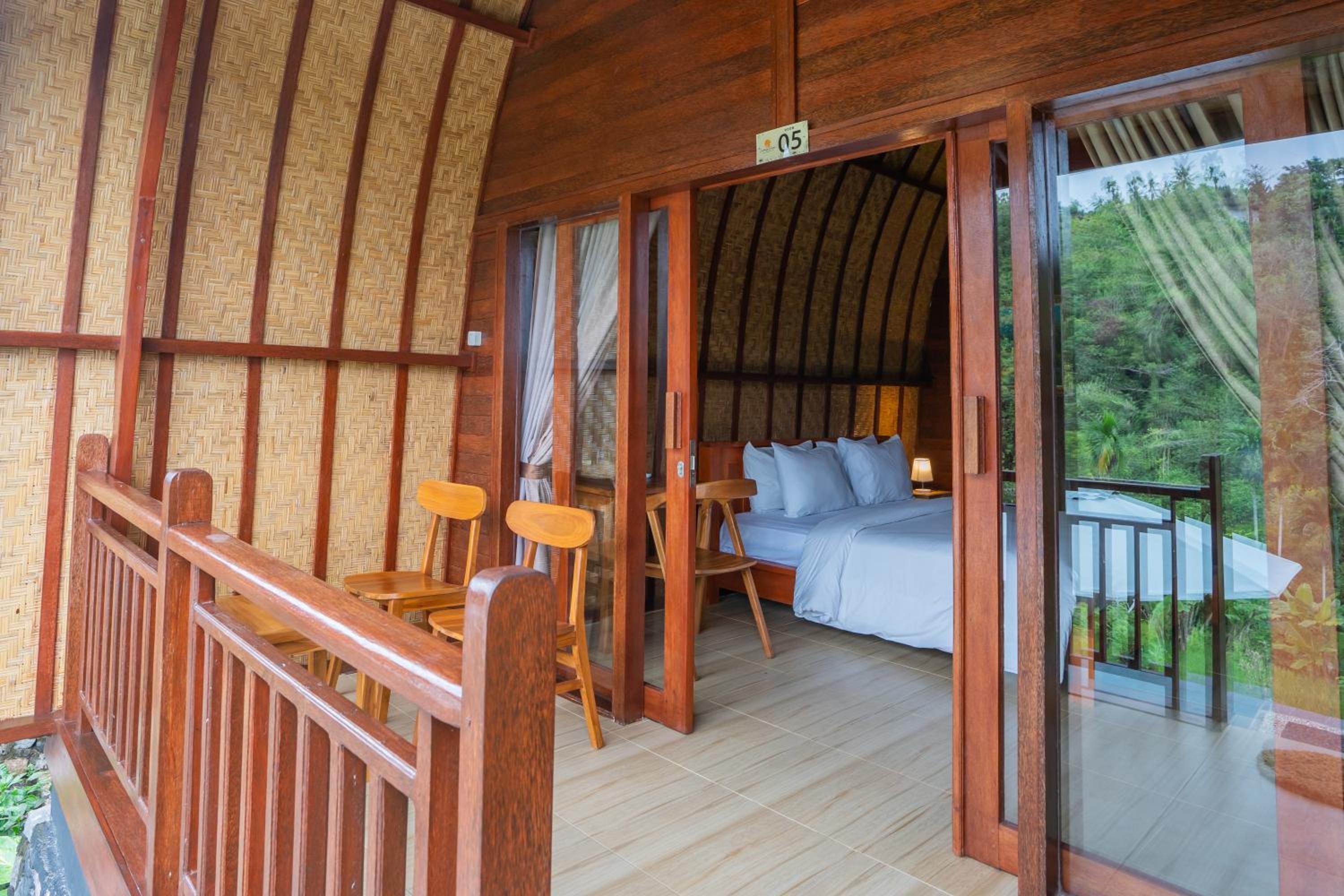 Deluxe King Room - Photo 6