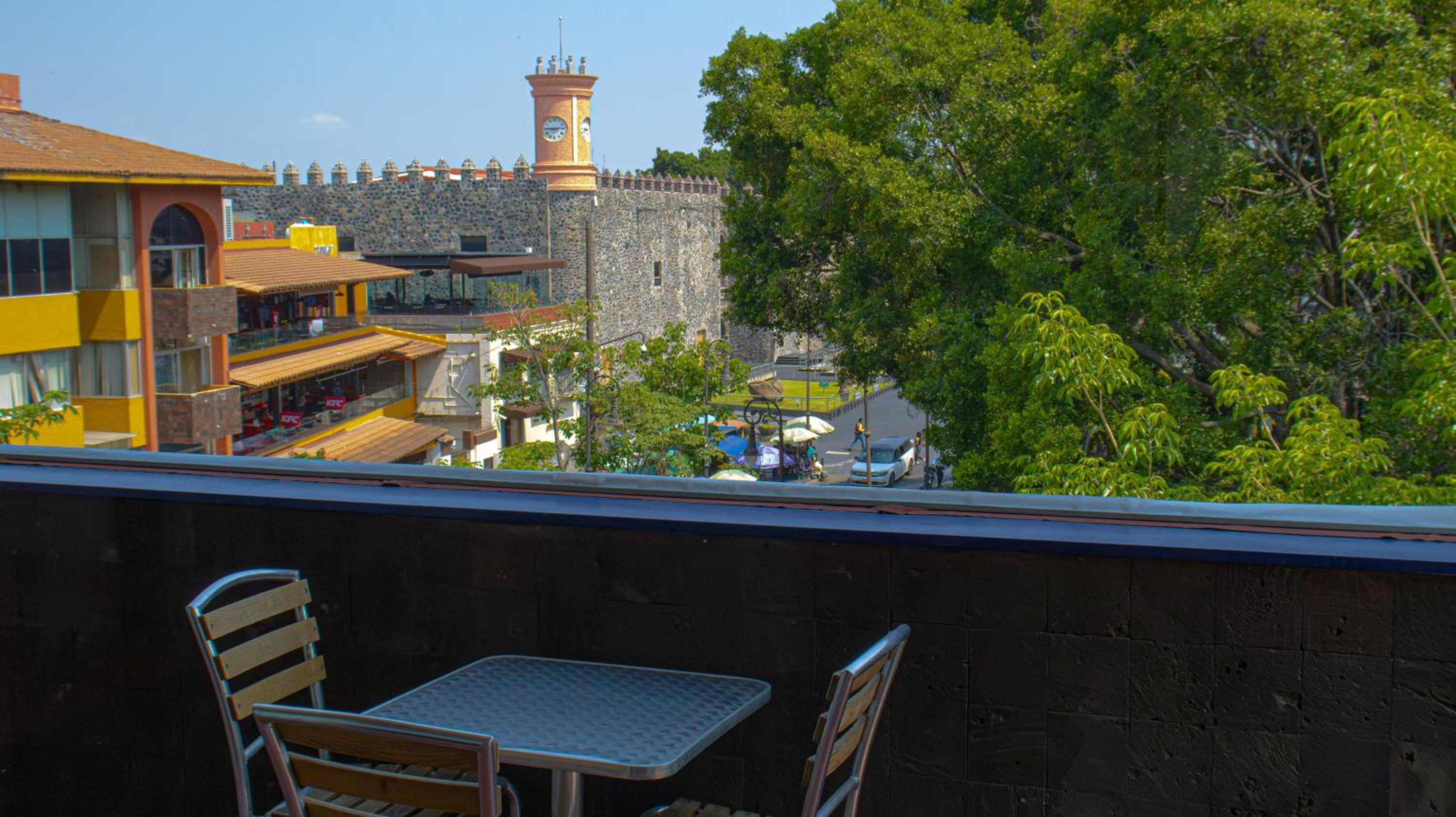 Twin Room with Balcony - Photo 9