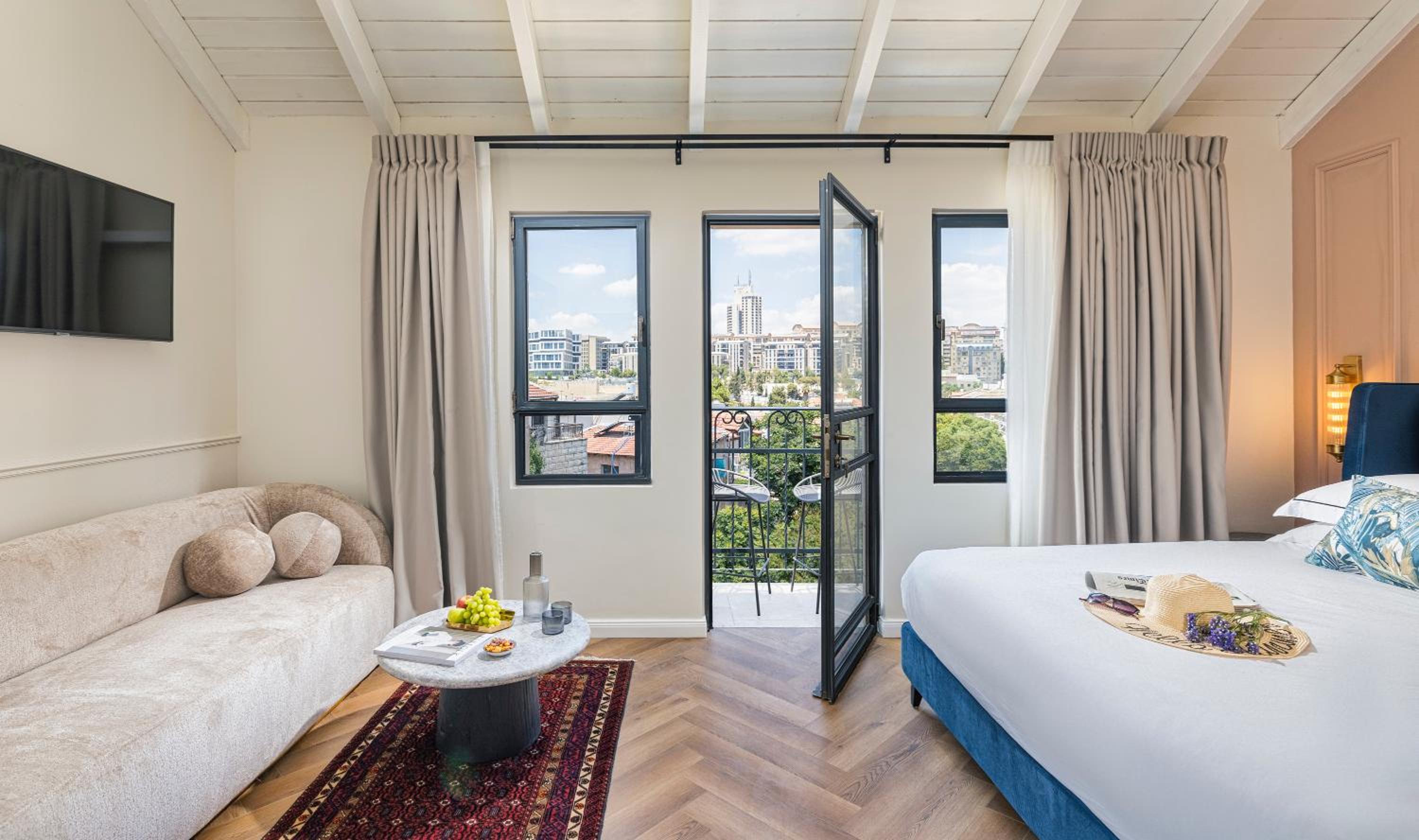 Suite with Balcony photo 2