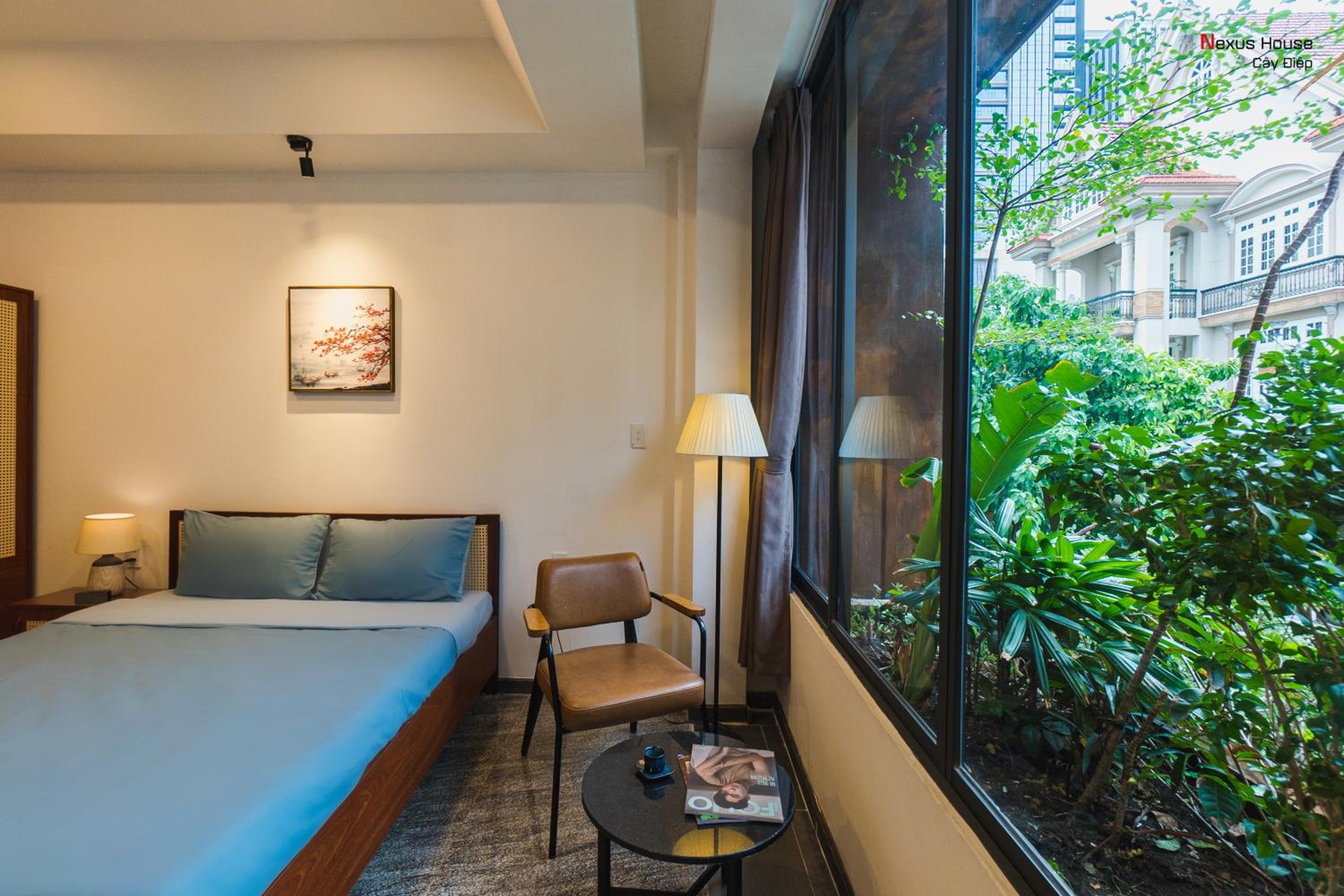 Apartment With Garden View