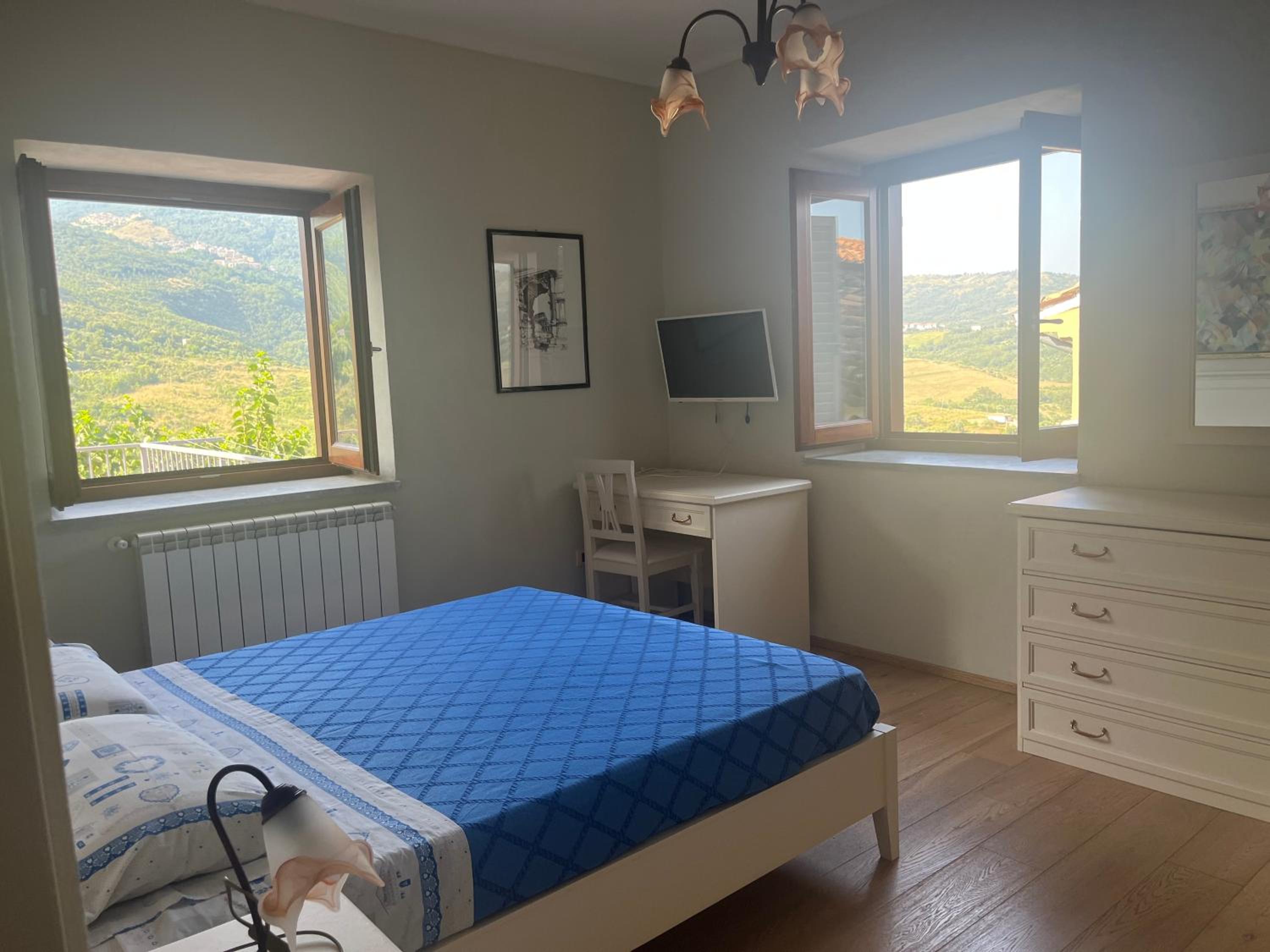 King Room with Mountain View