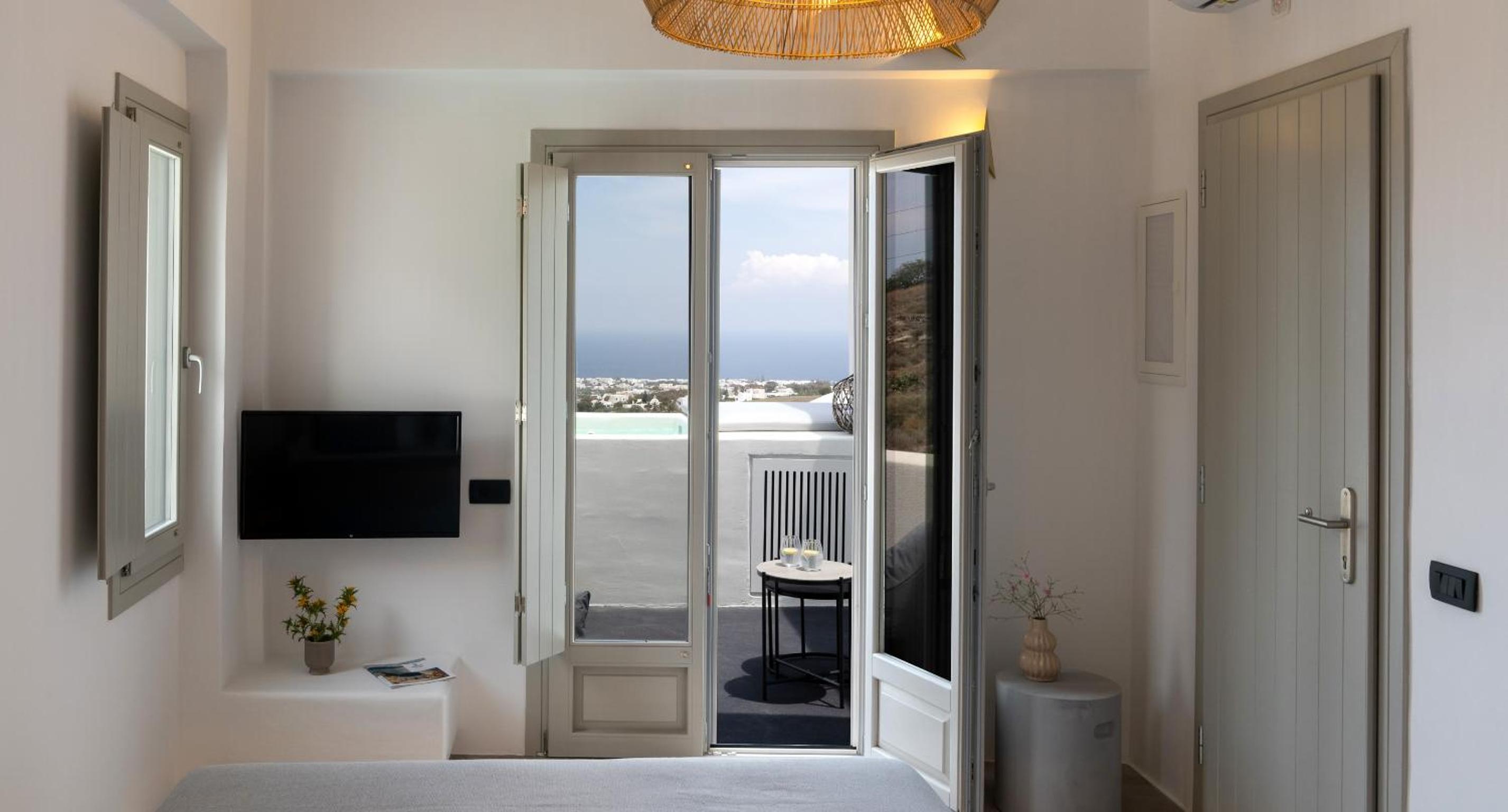 Junior Suite with Hot Tub and sea view