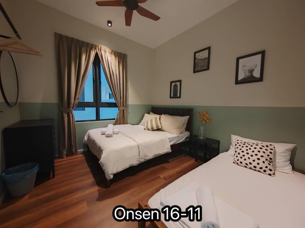 Apartment with Balcony - Photo 5
