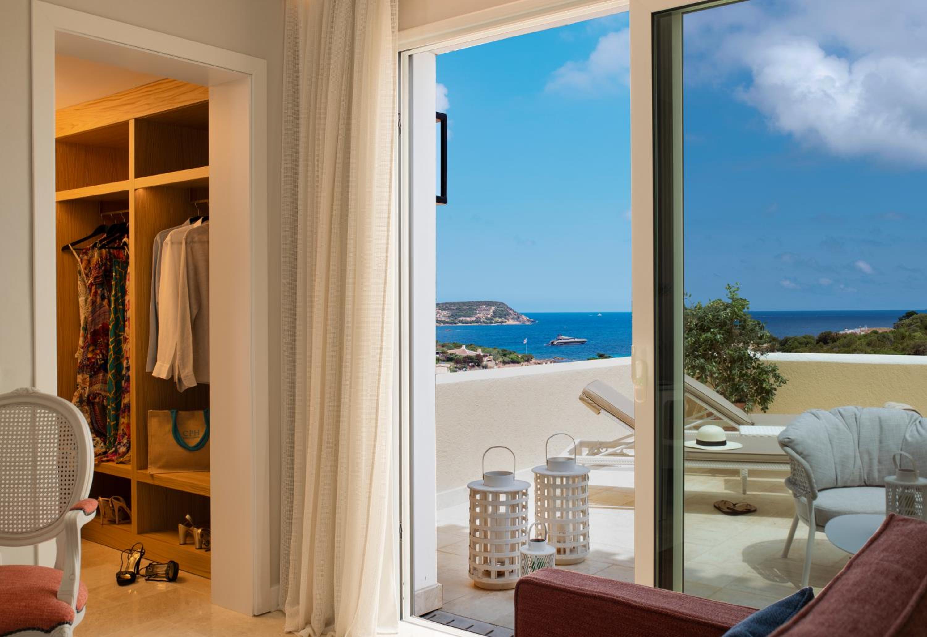 Premium Deluxe Double or Twin Room - Photo 3