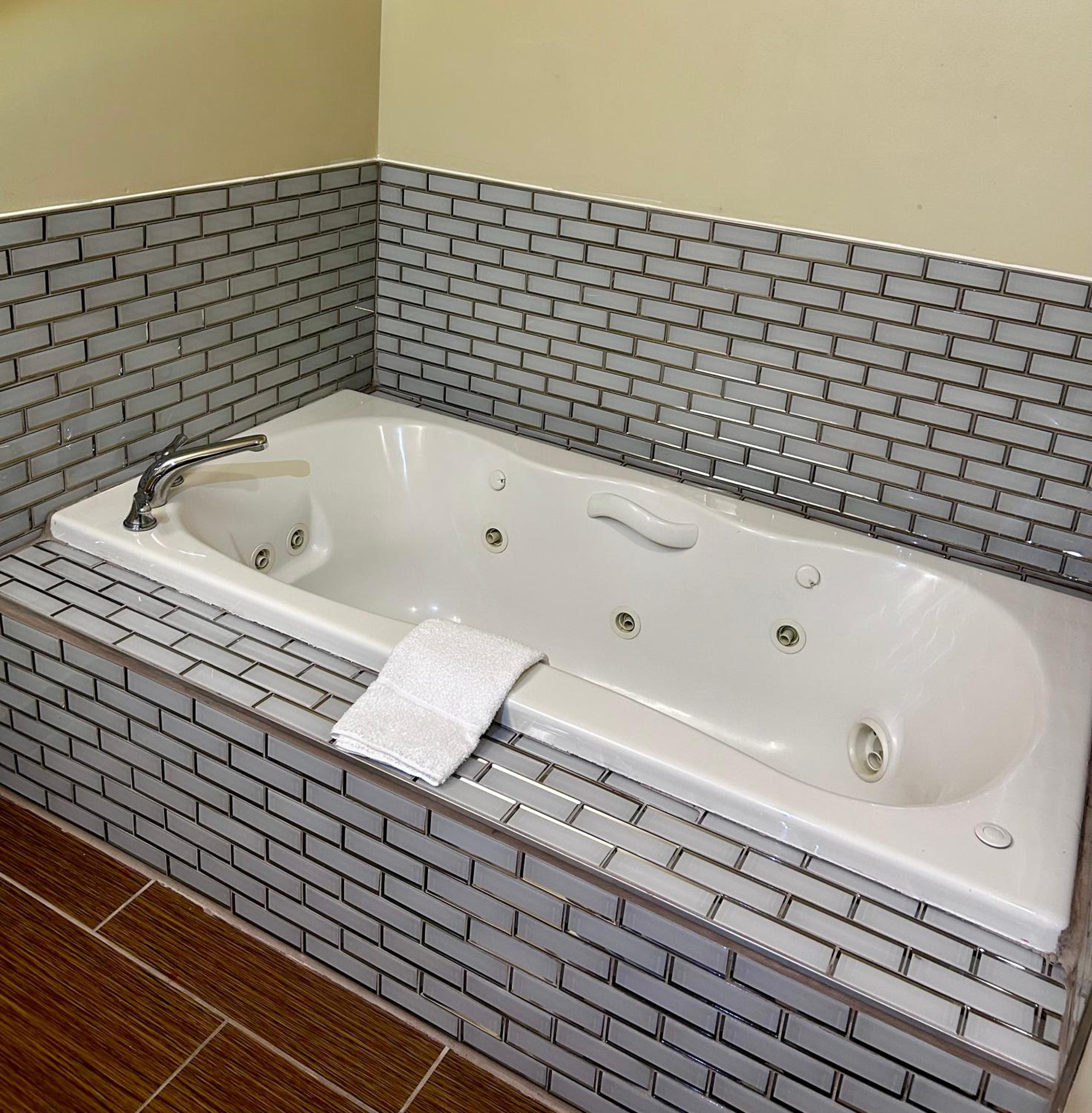 Premier King Studio Suite - Non-Smoking photo 3