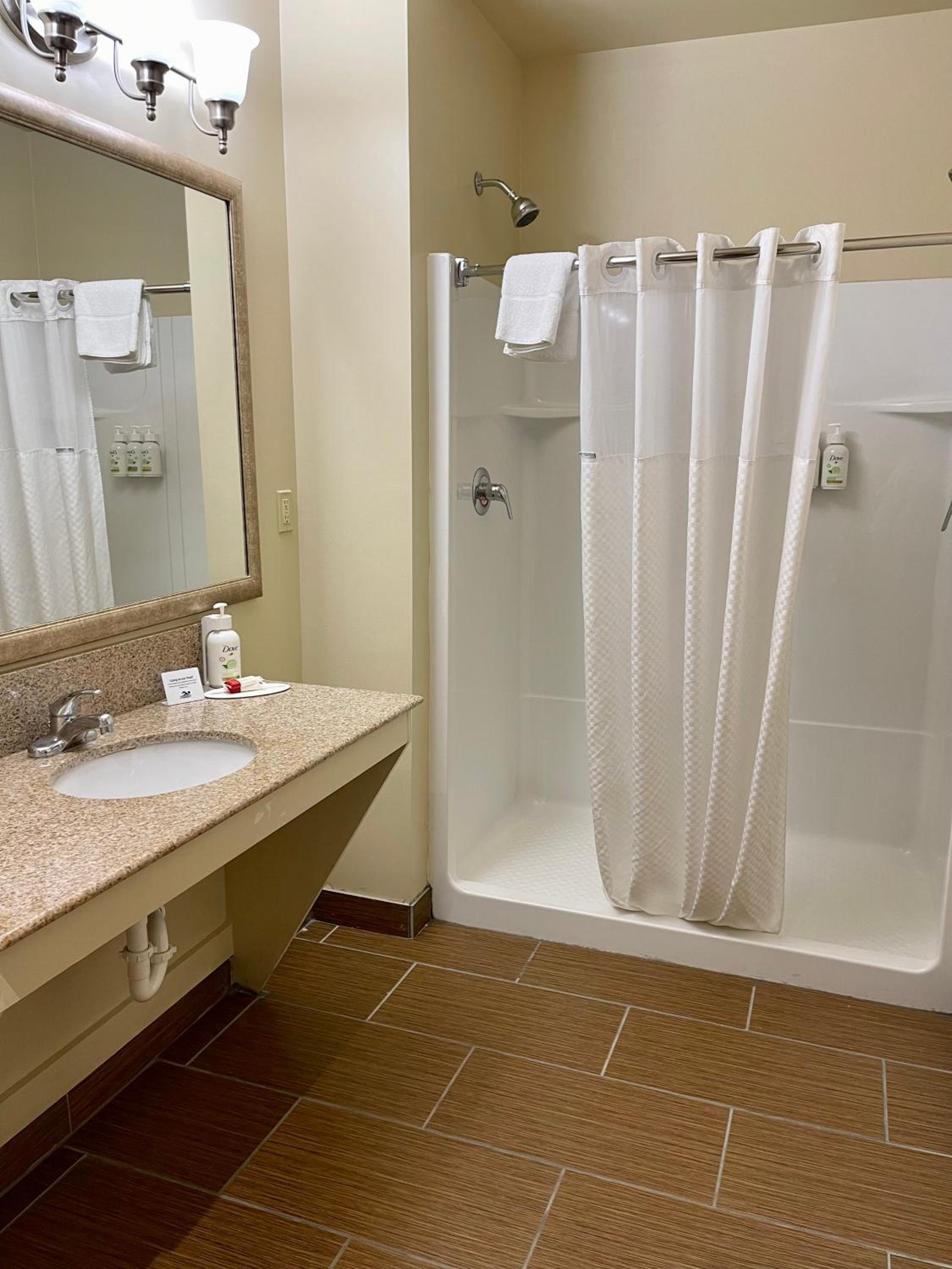 Superior King Studio Suite - Non-Smoking photo 3