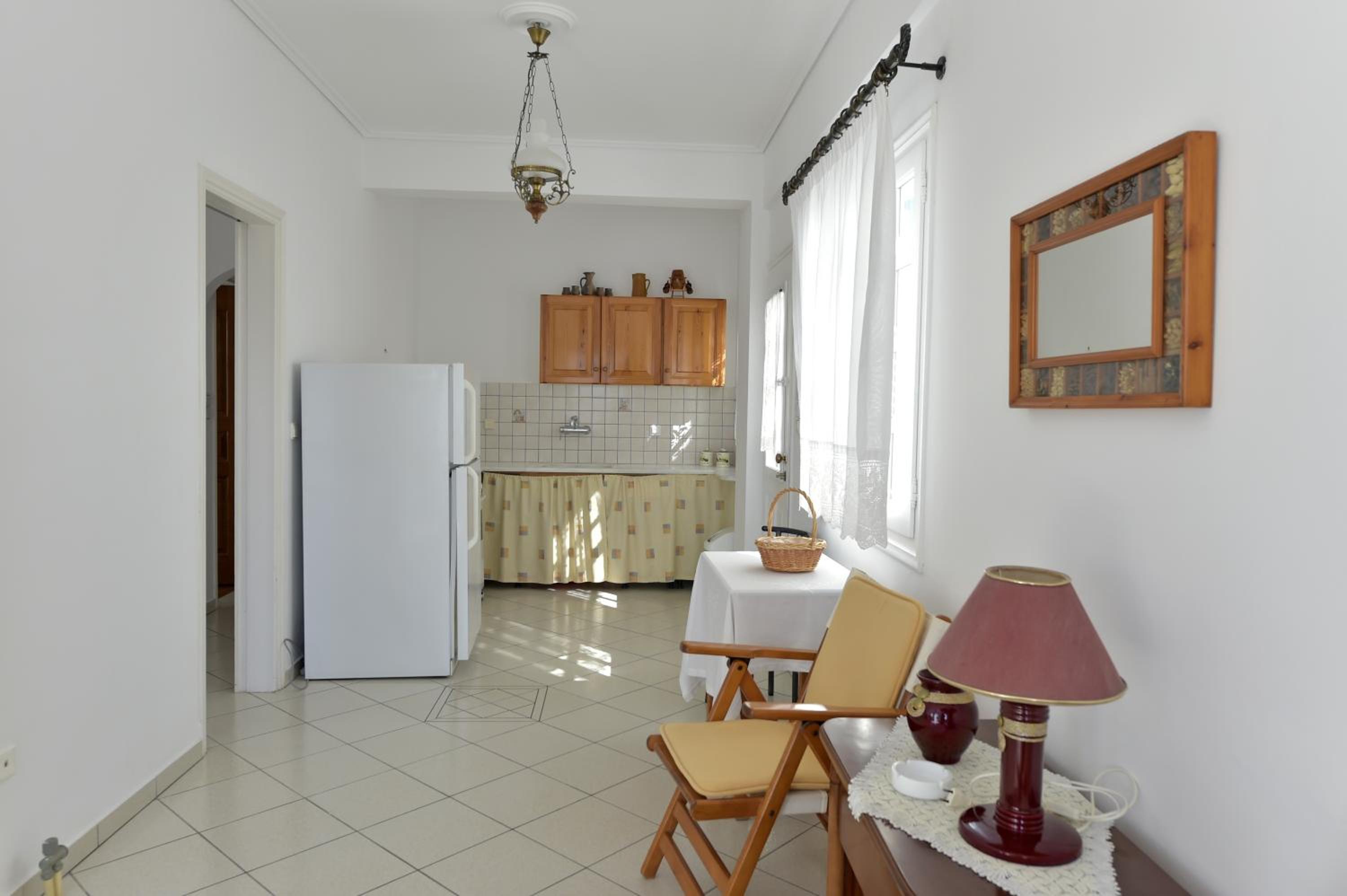Three-Bedroom Apartment (6 Adults) - Photo 16