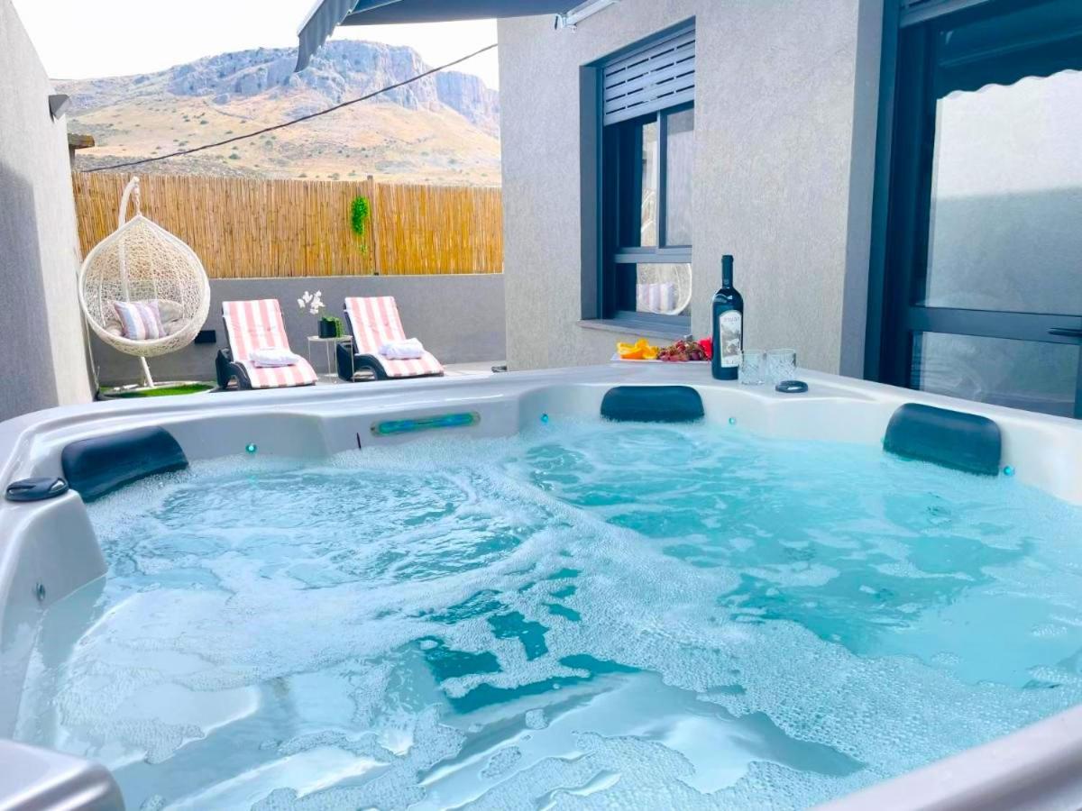 Suite with Spa Bath photo 2