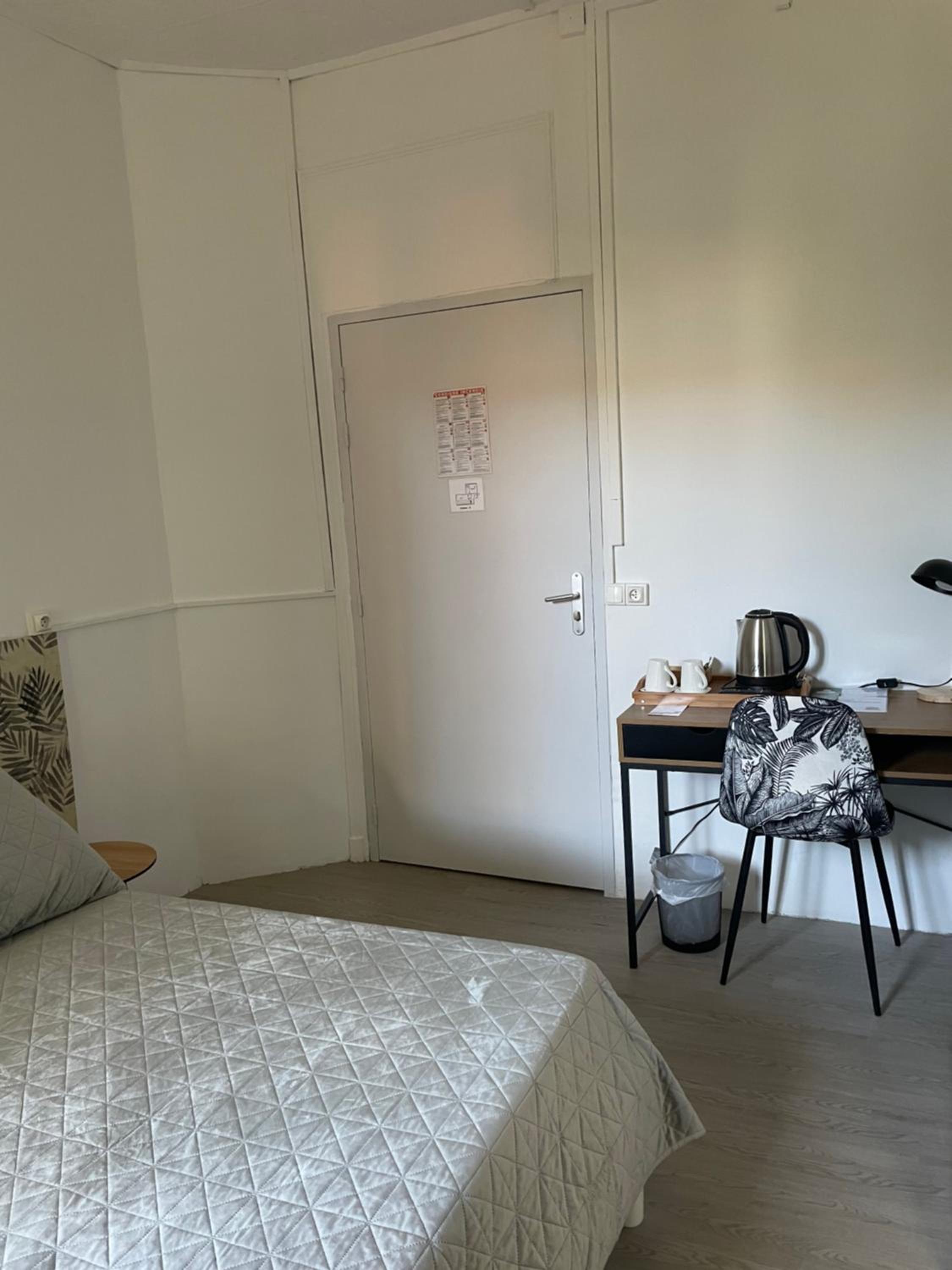 Standard Double Room photo 2