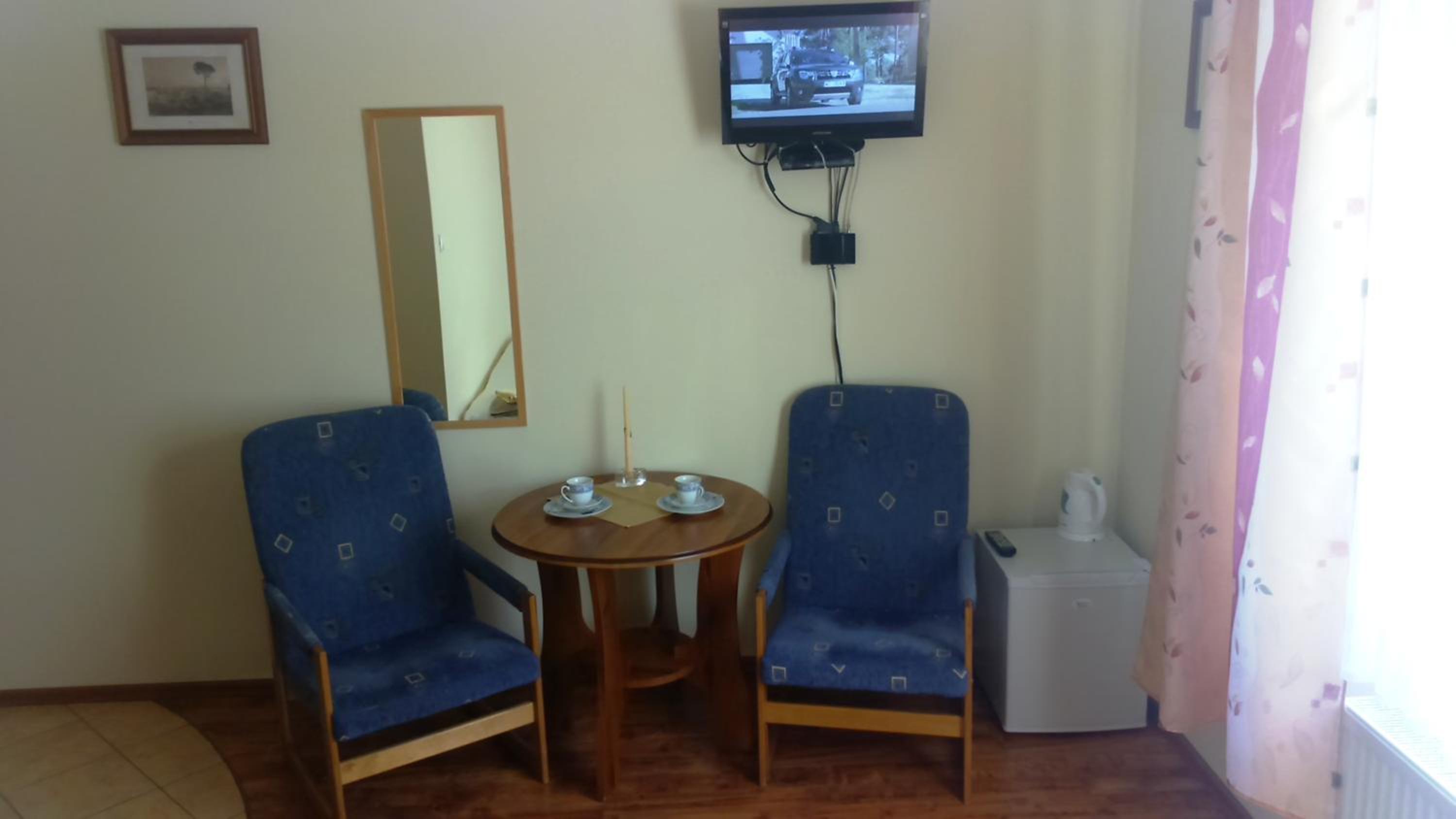 Economy Double Room photo 3