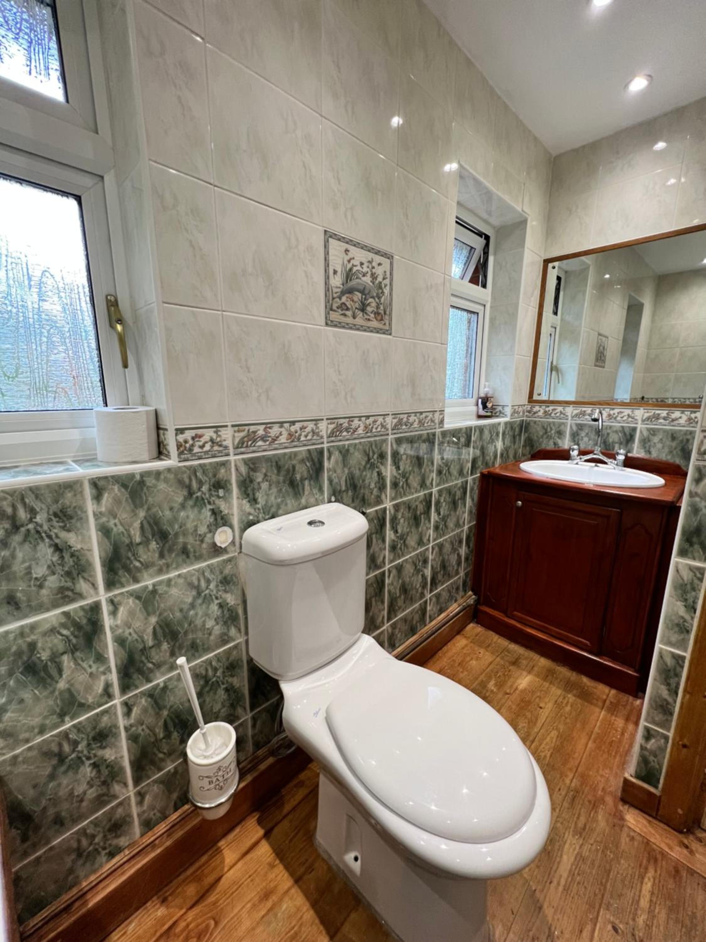 Double Room With Shared Bathroom photo 2