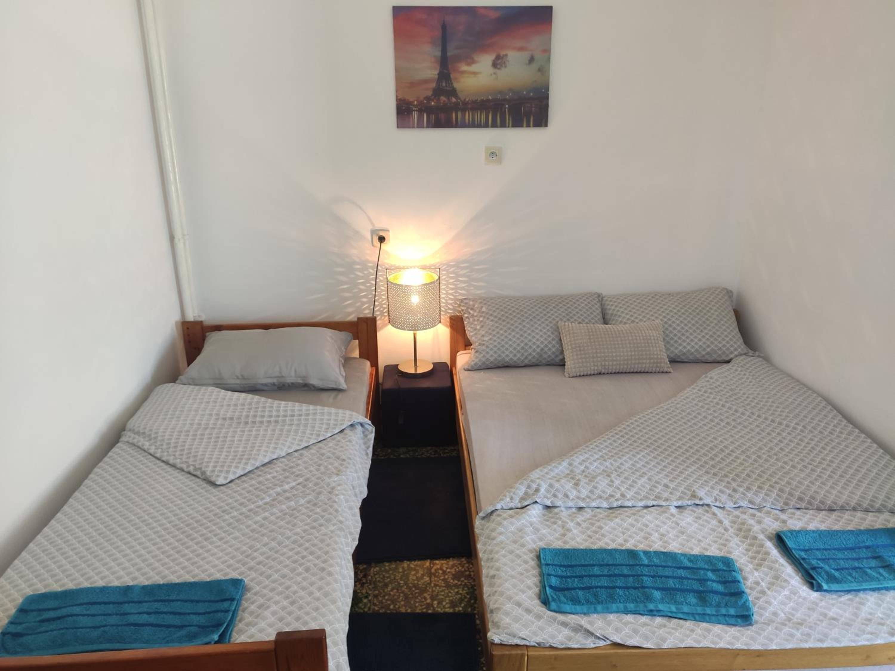 One-Bedroom Apartment photo 2