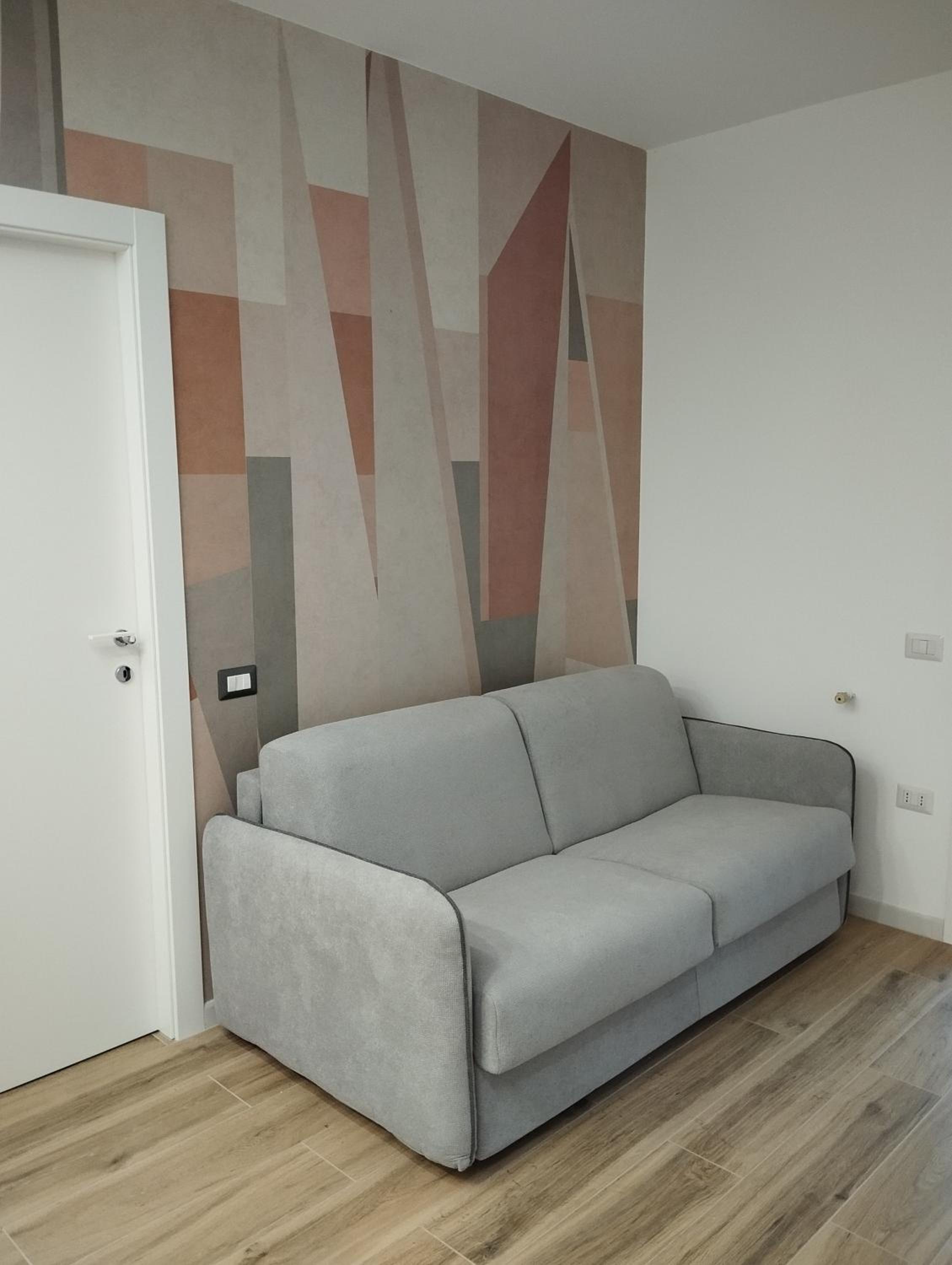 One-Bedroom Apartment photo 3