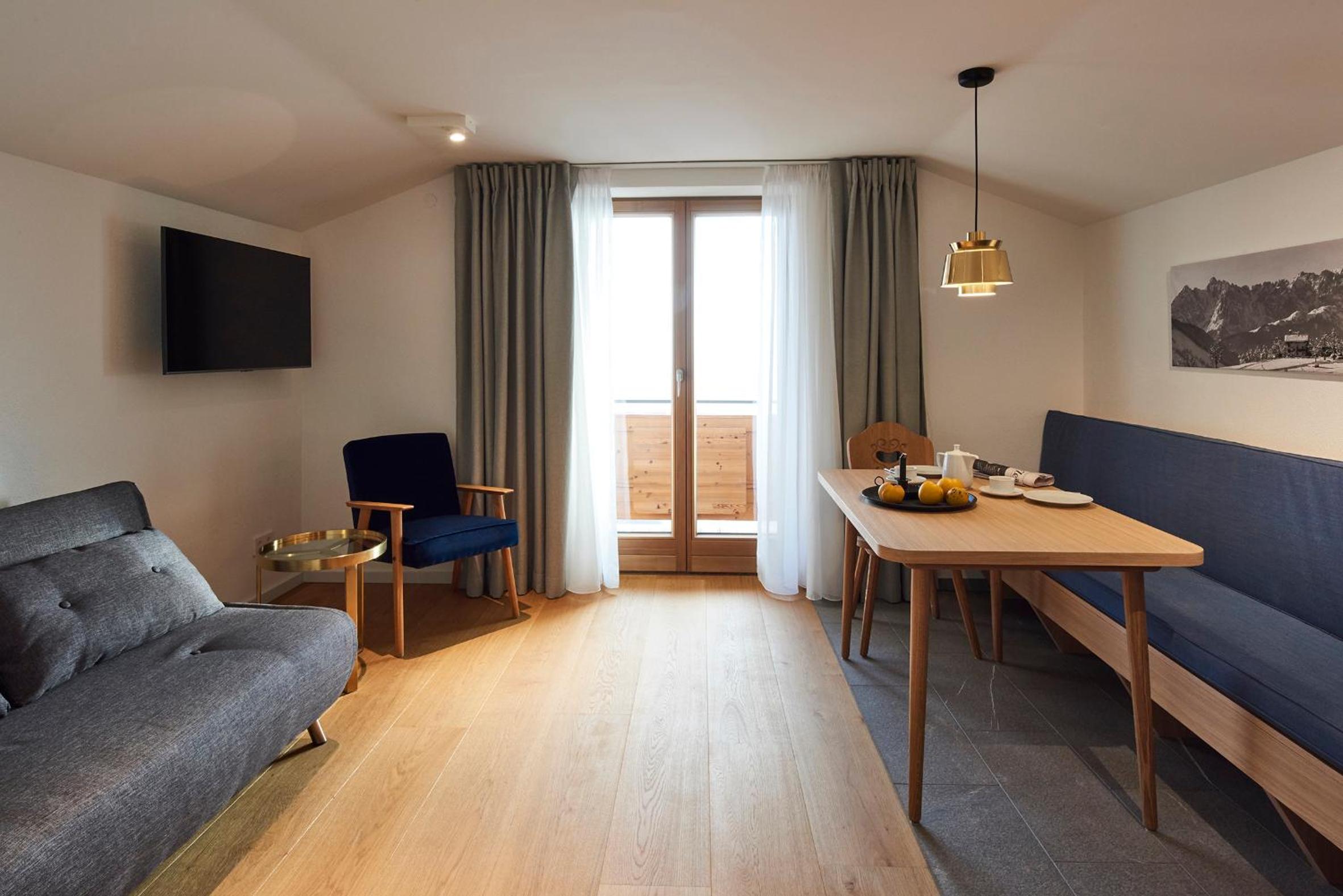 Apartment with Mountain View photo 1