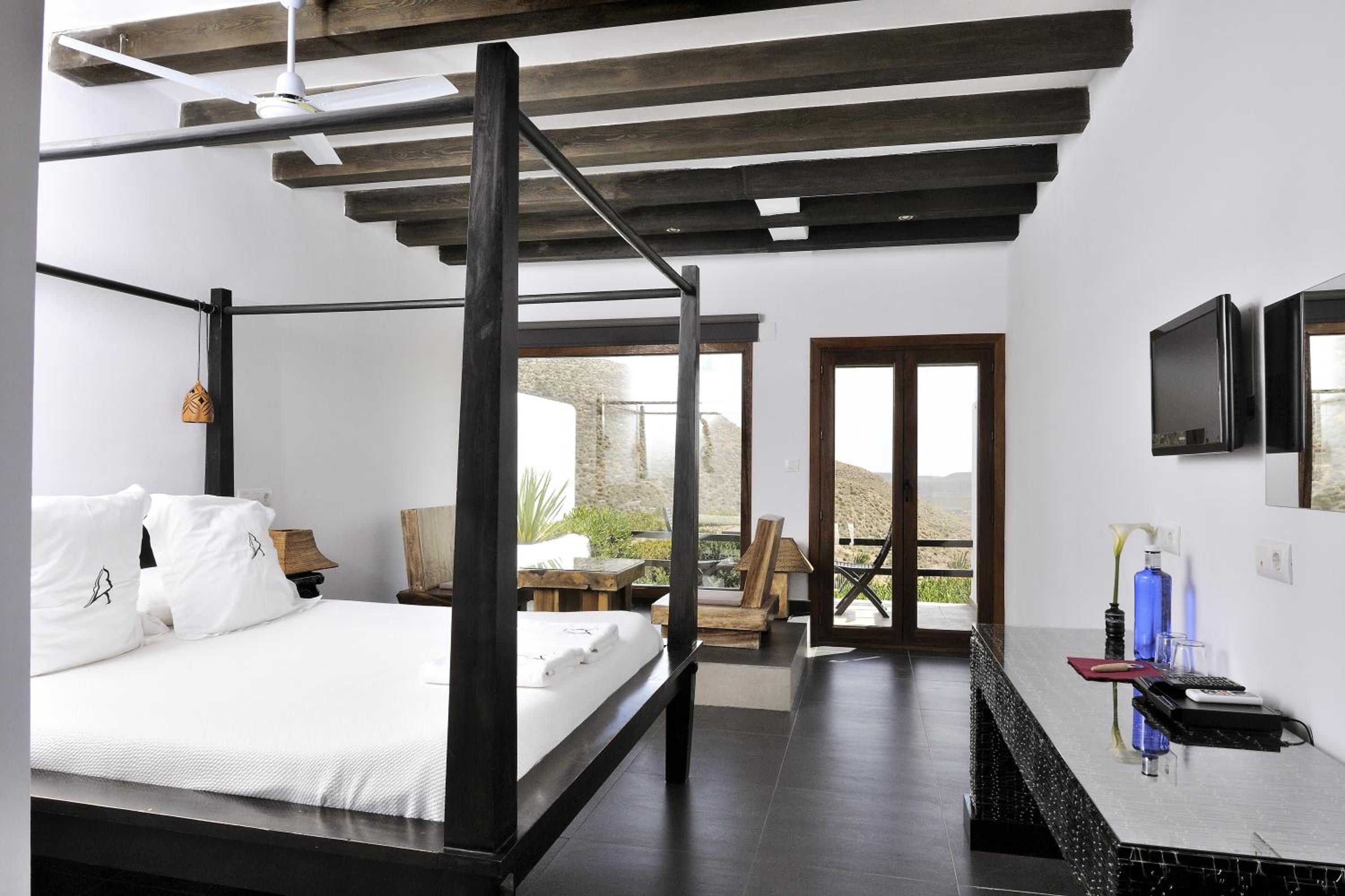 Double Room with Terrace - Photo 3