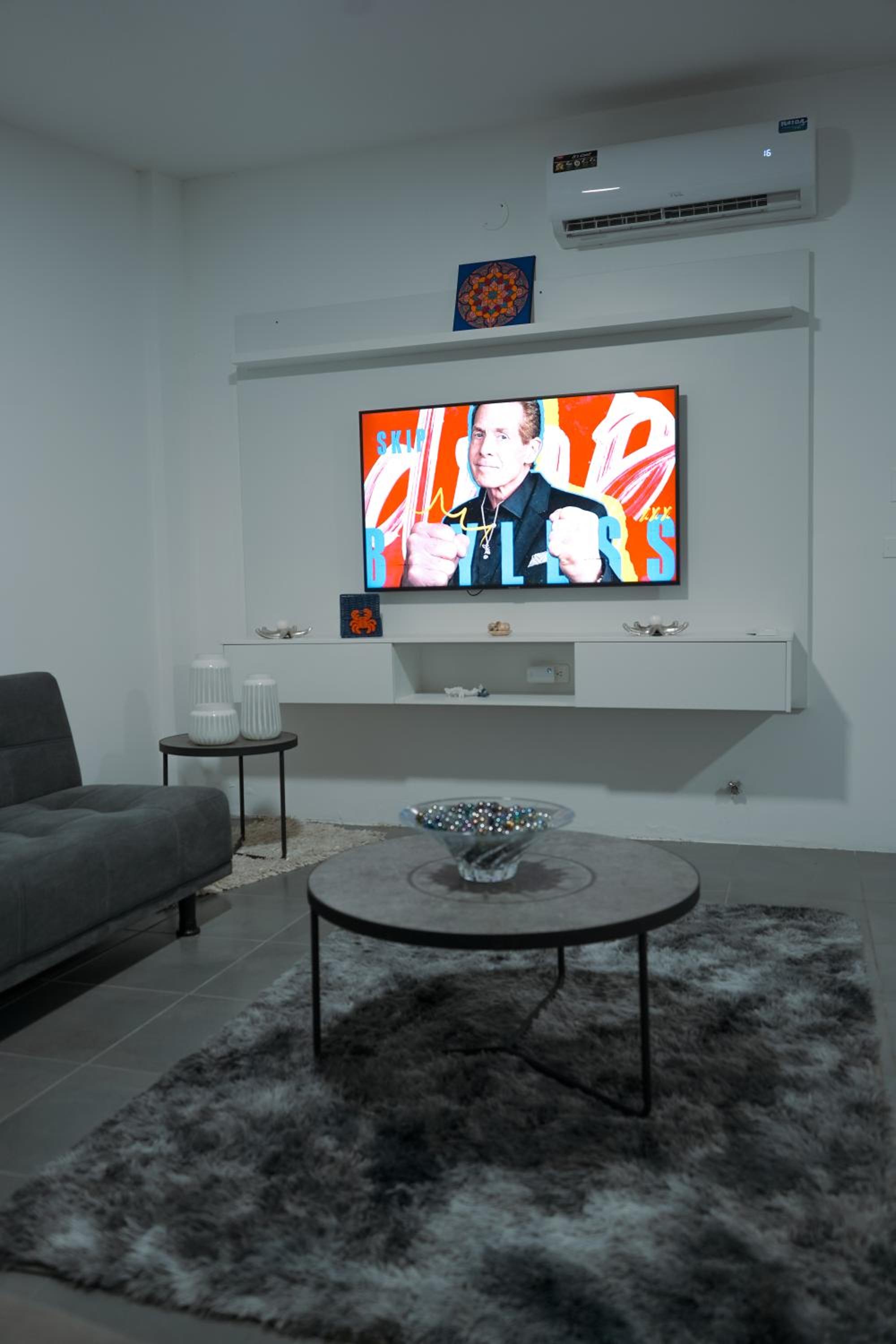 Villa photo 1