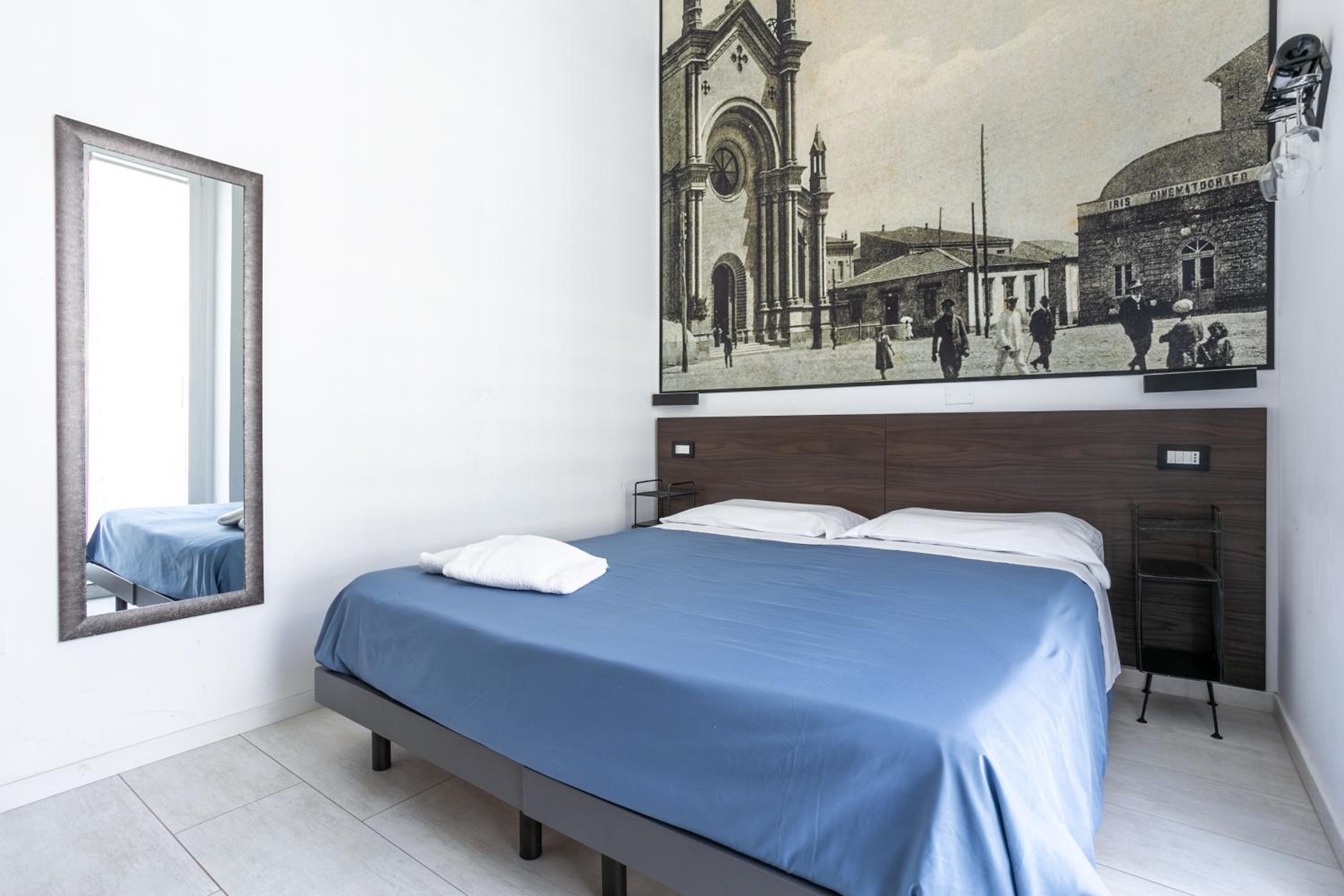 Superior Double or Twin Room with City View - Photo 72