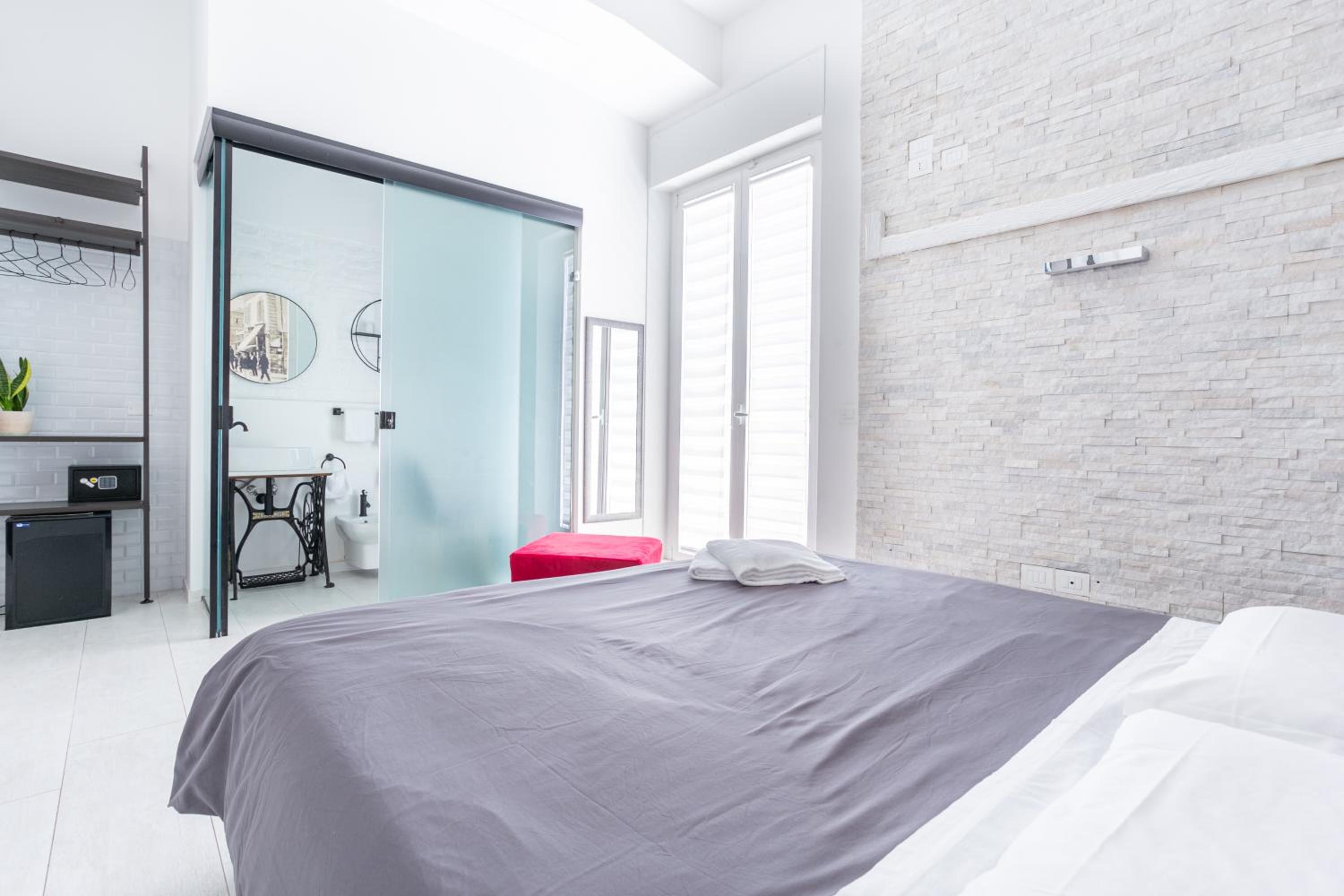 Superior Double or Twin Room with City View - Photo 60