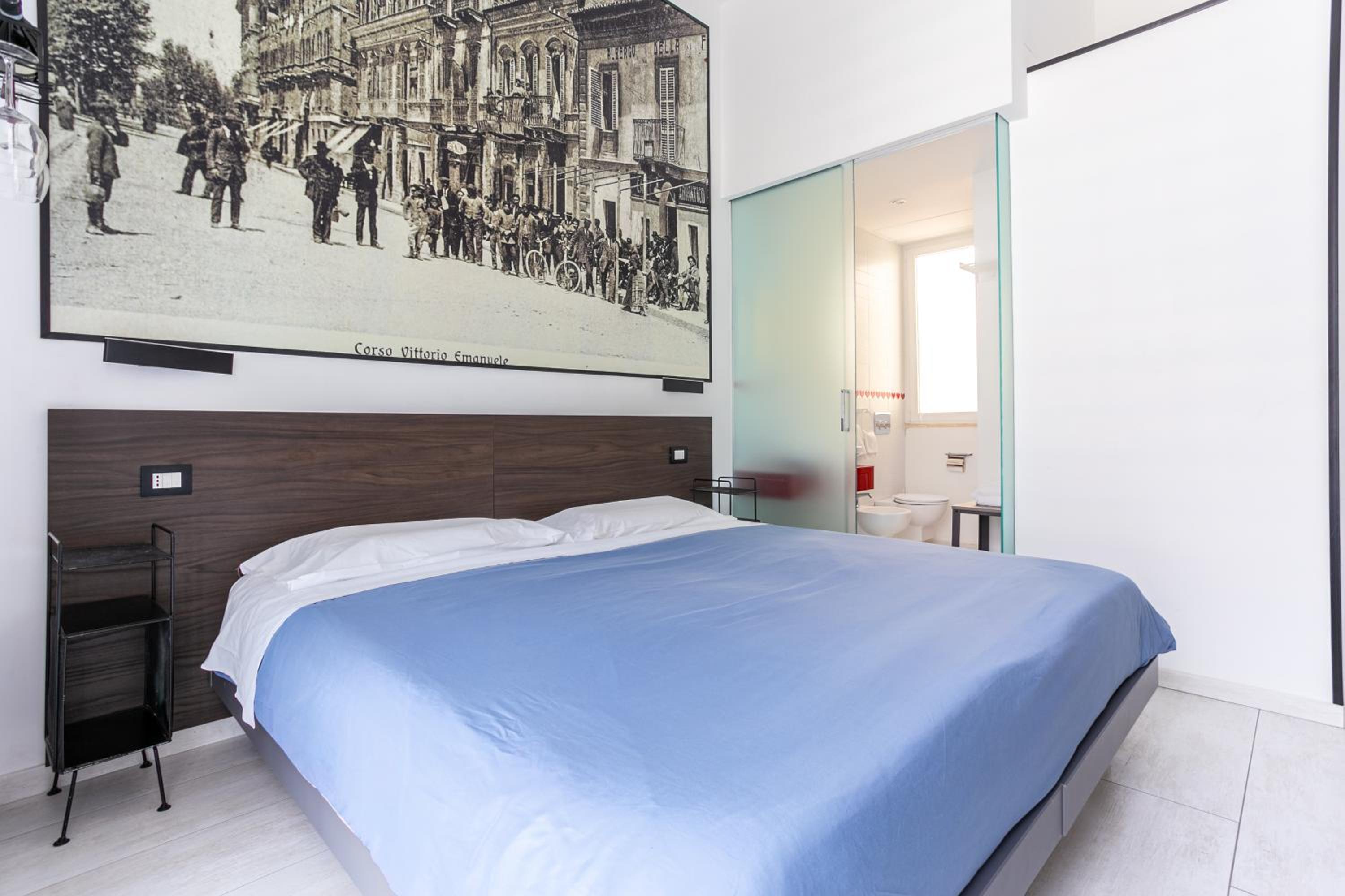 Superior Double or Twin Room with City View - Photo 64