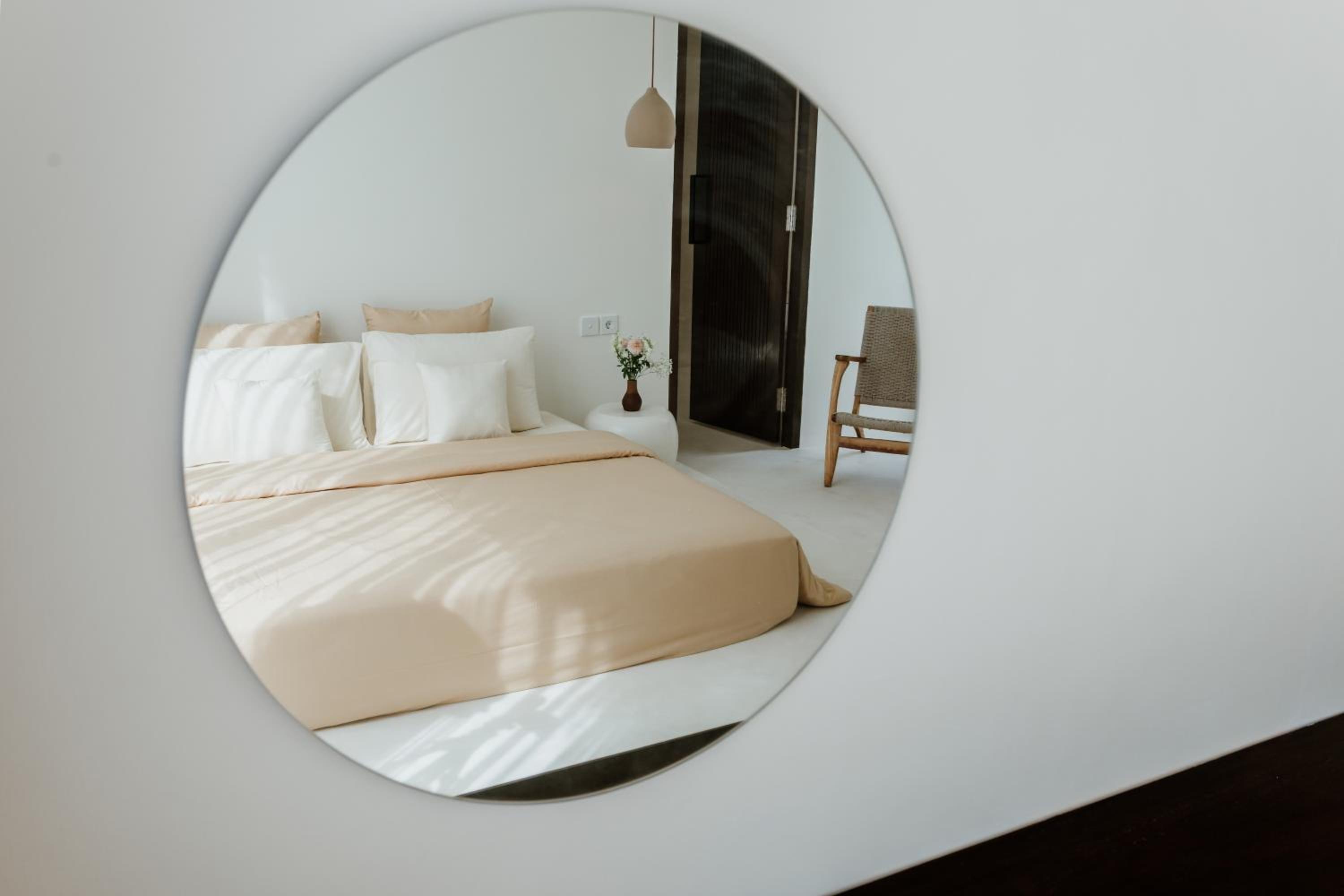 Deluxe Double Room with Balcony - Photo 17