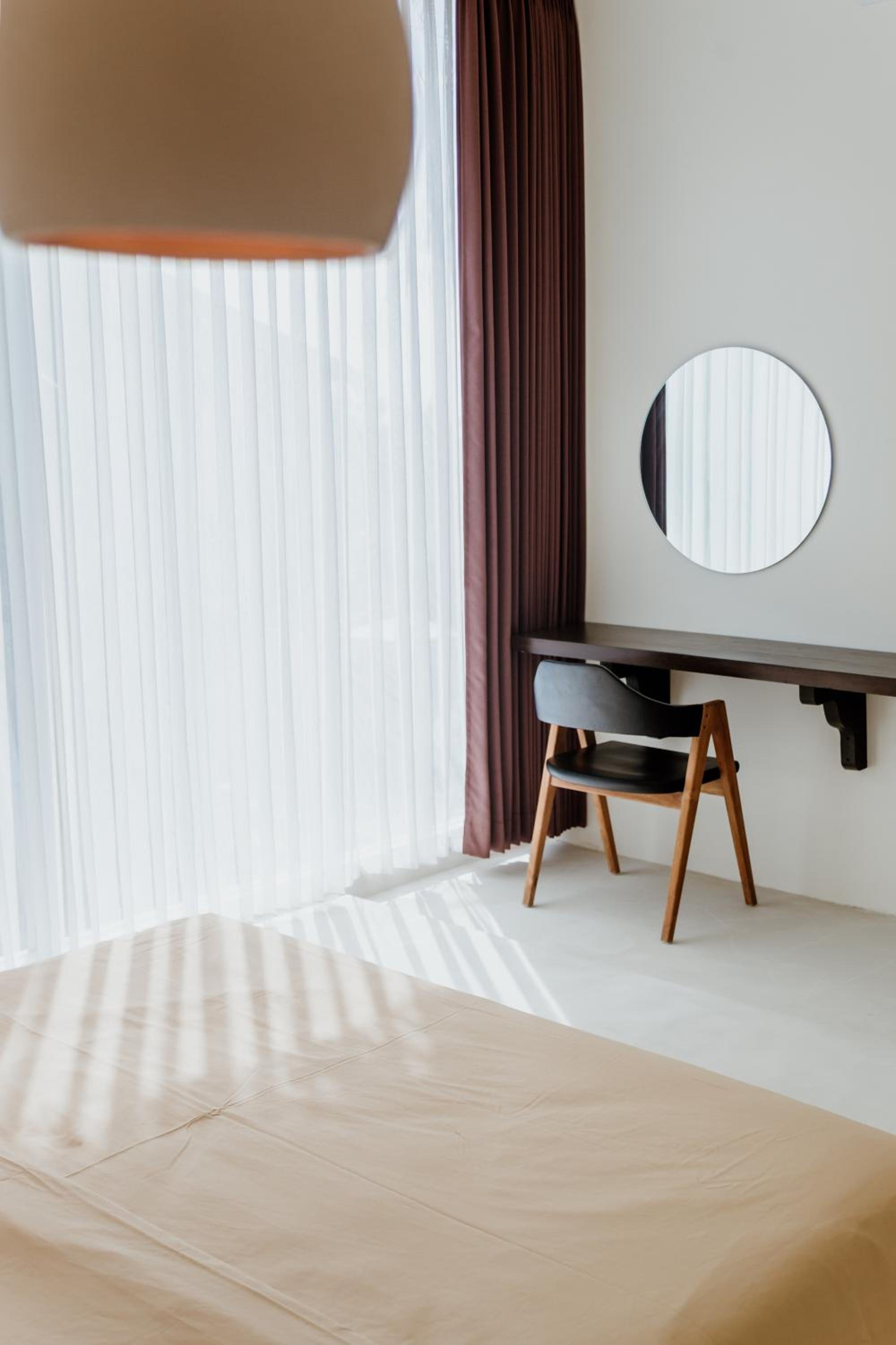Deluxe Double Room with Balcony - Photo 16