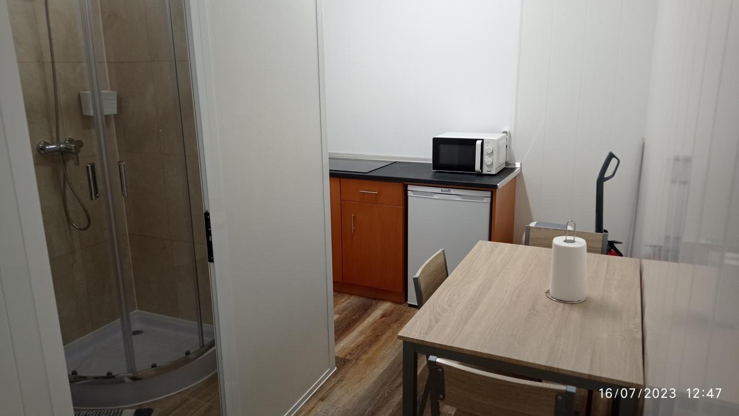 One-Bedroom Apartment - Photo 6