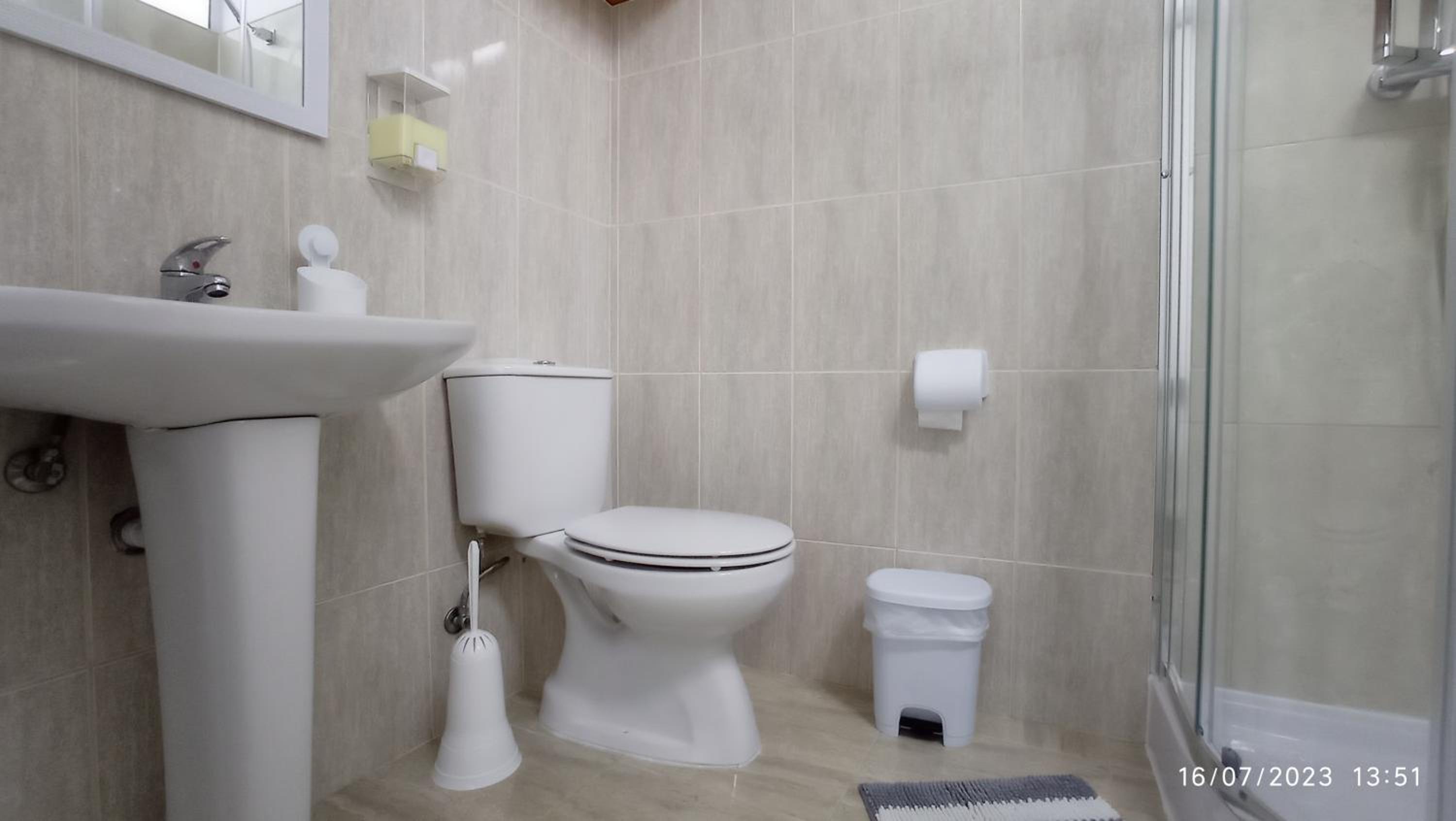 One-Bedroom Apartment - Photo 5