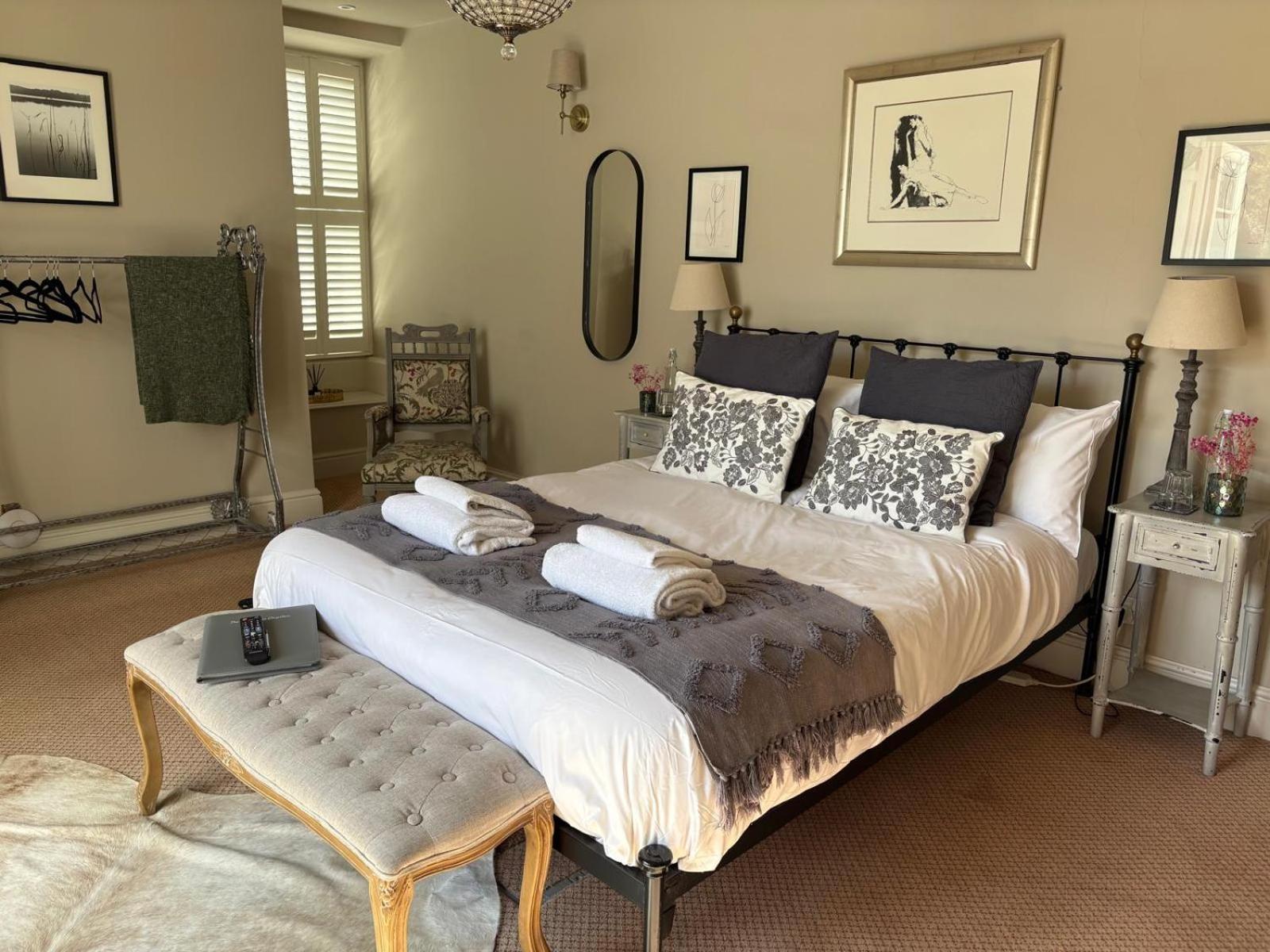 Deluxe Double Room with Balcony - Non Pet Friendly