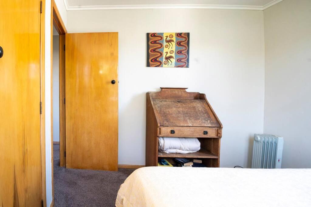 Four-Bedroom House - Photo 22