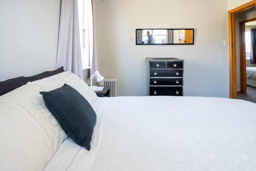 Four-Bedroom House - Photo 19