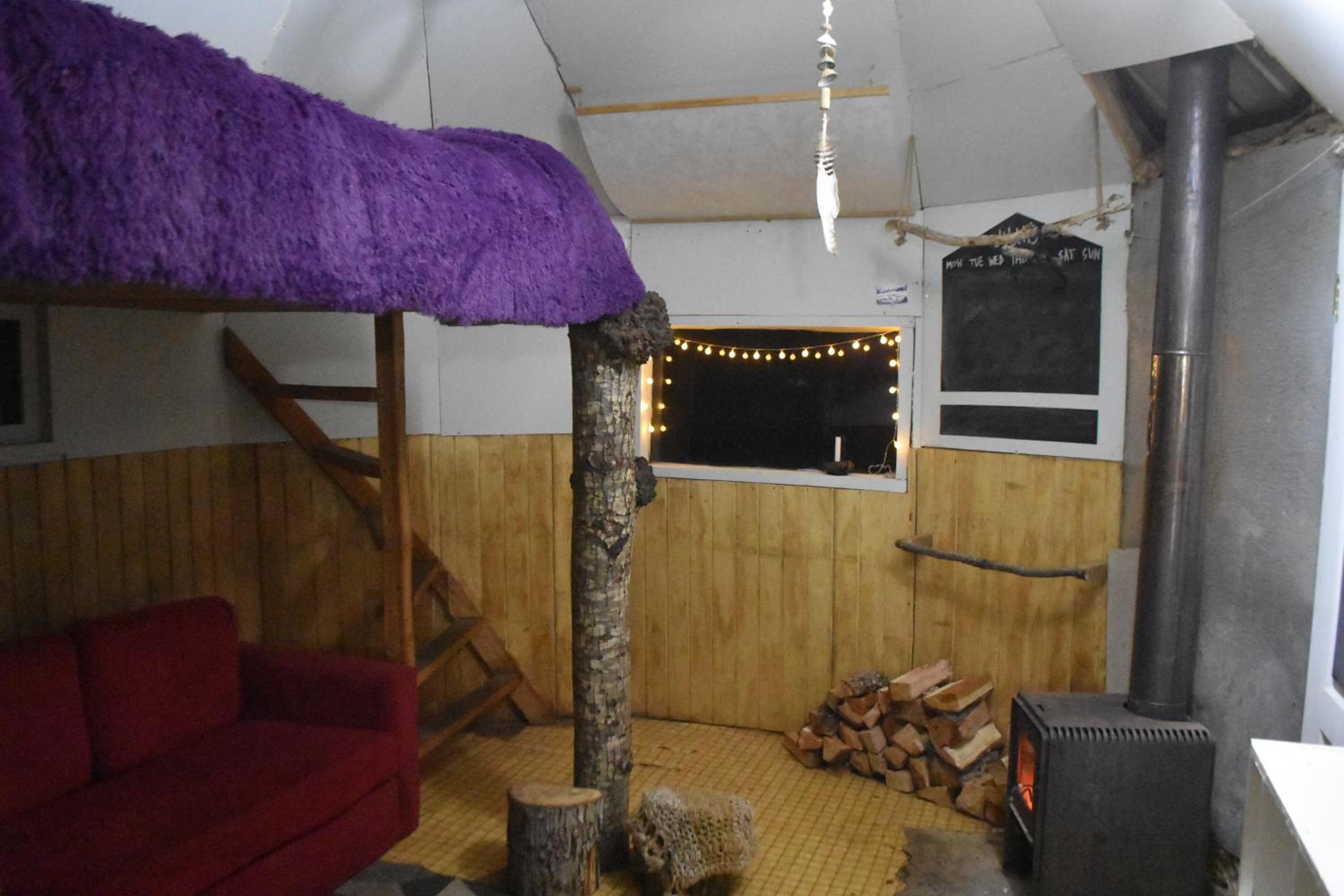 One-Bedroom House photo 1