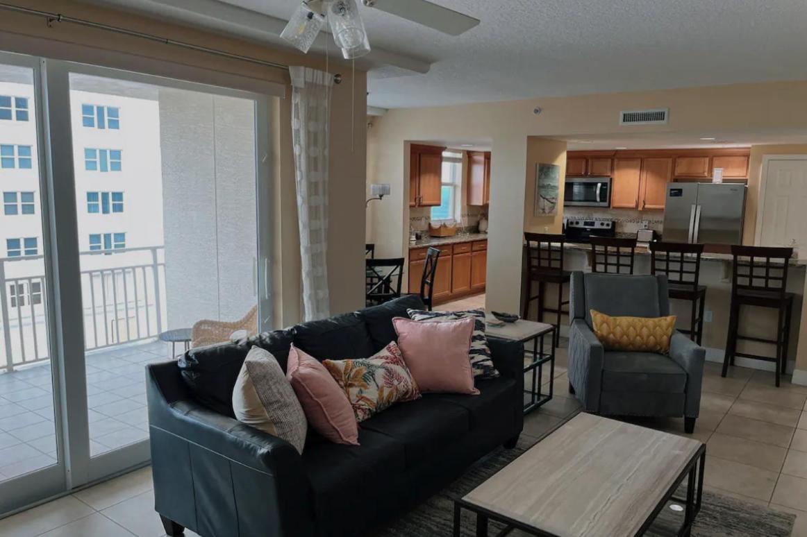 Apartment With Sea View
