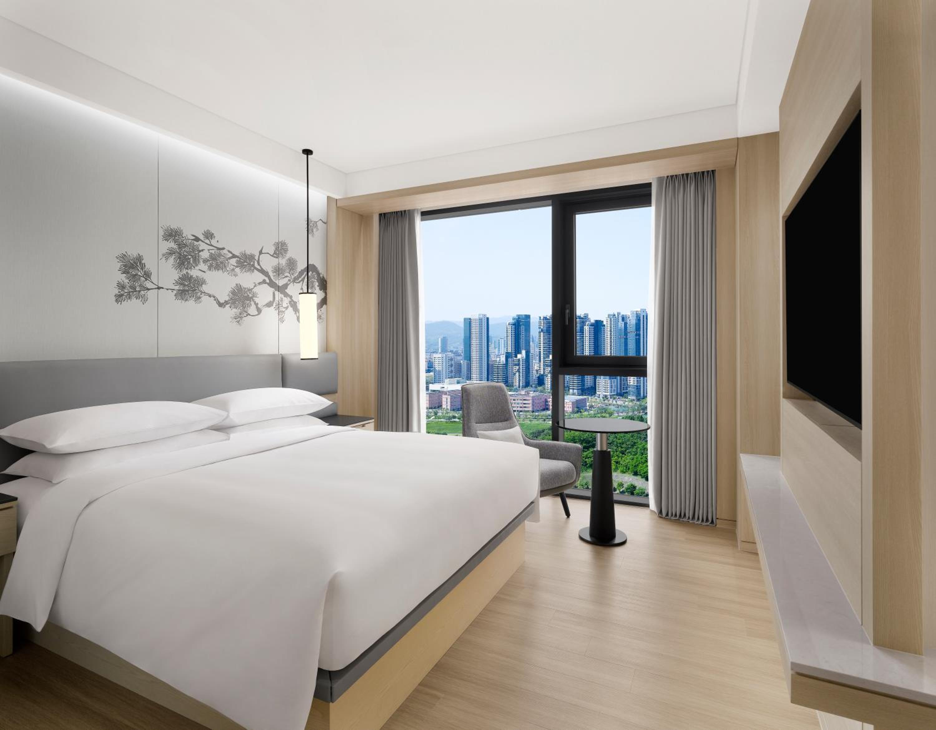 Two-Bedroom Executive Suite with Terrace and City View - Photo 10