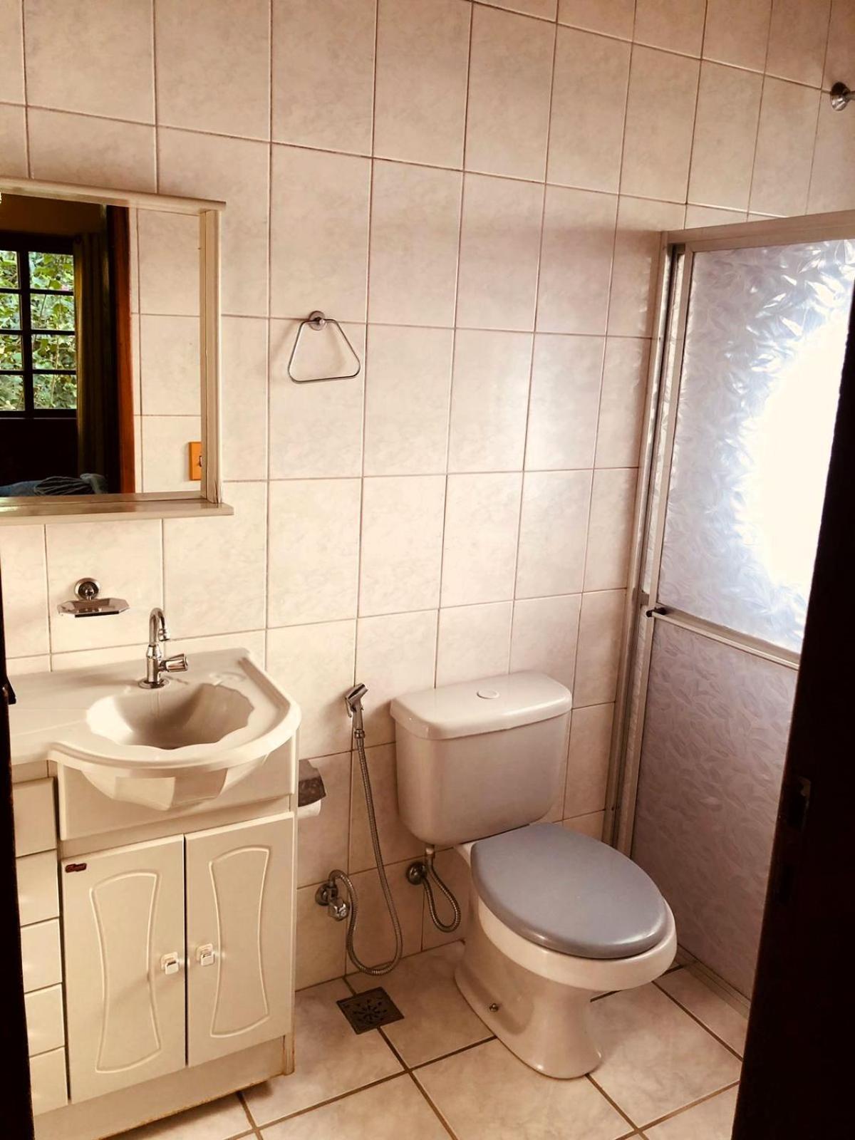 Suite with Hot Tub photo 2