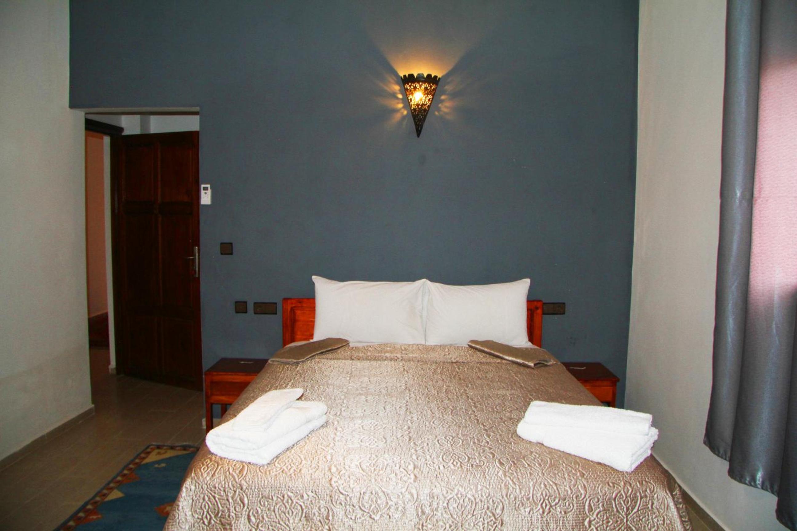 Double Room with Private Bathroom - Photo 5