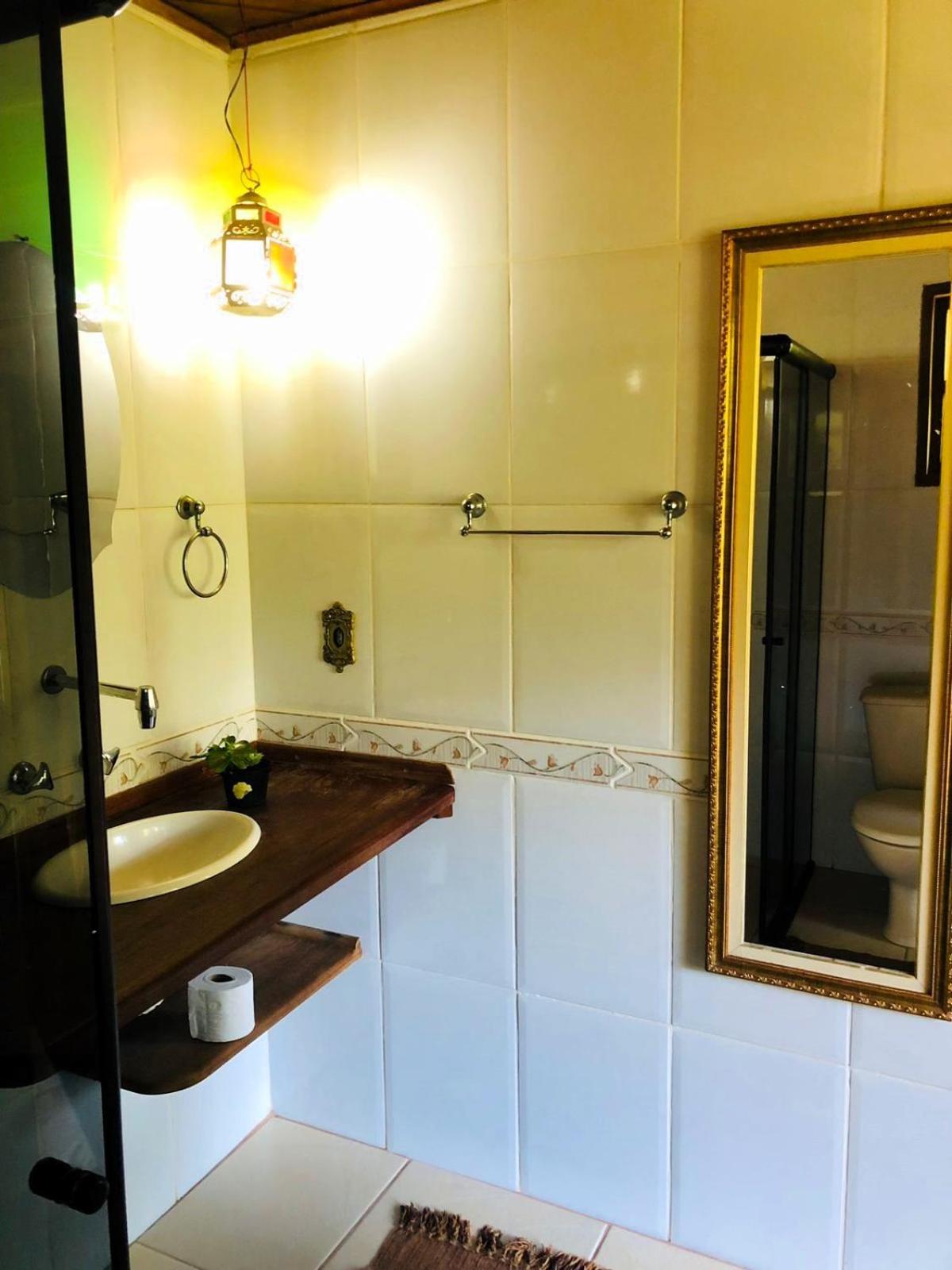 Queen Suite with Spa Bath photo 3