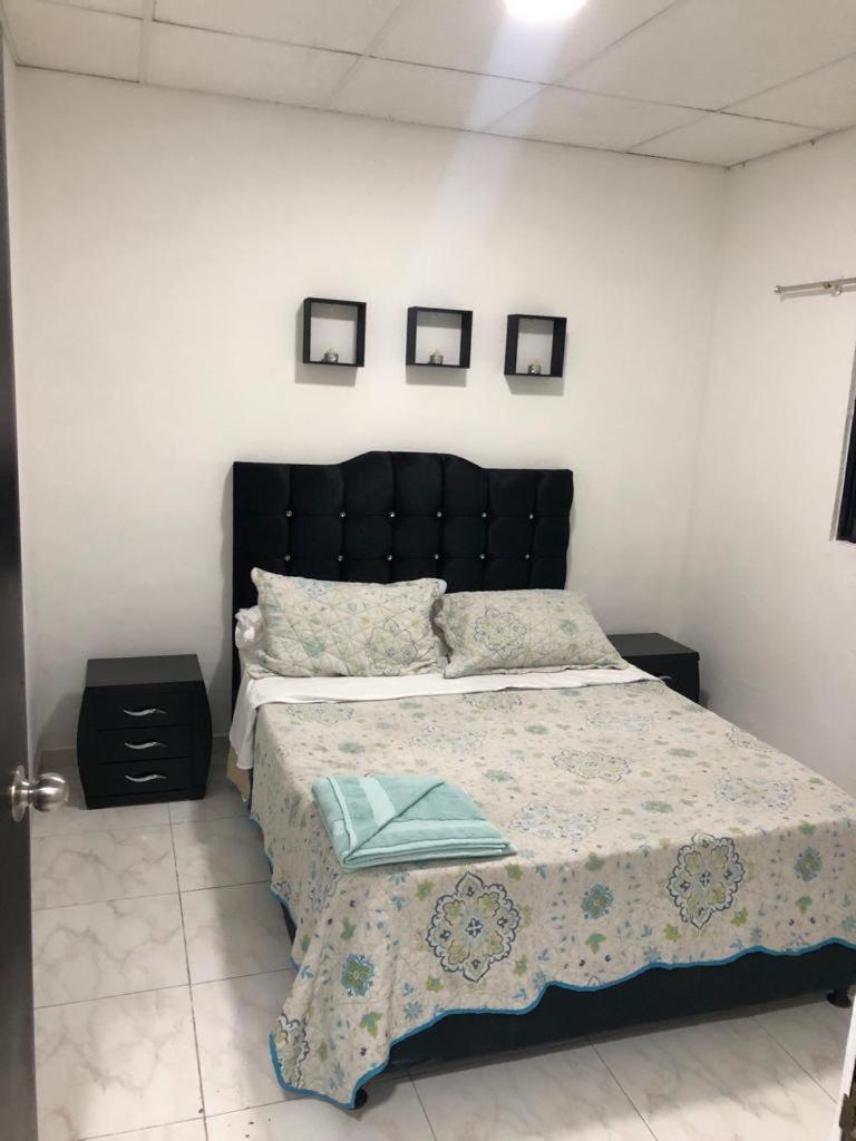Two-Bedroom House photo 3