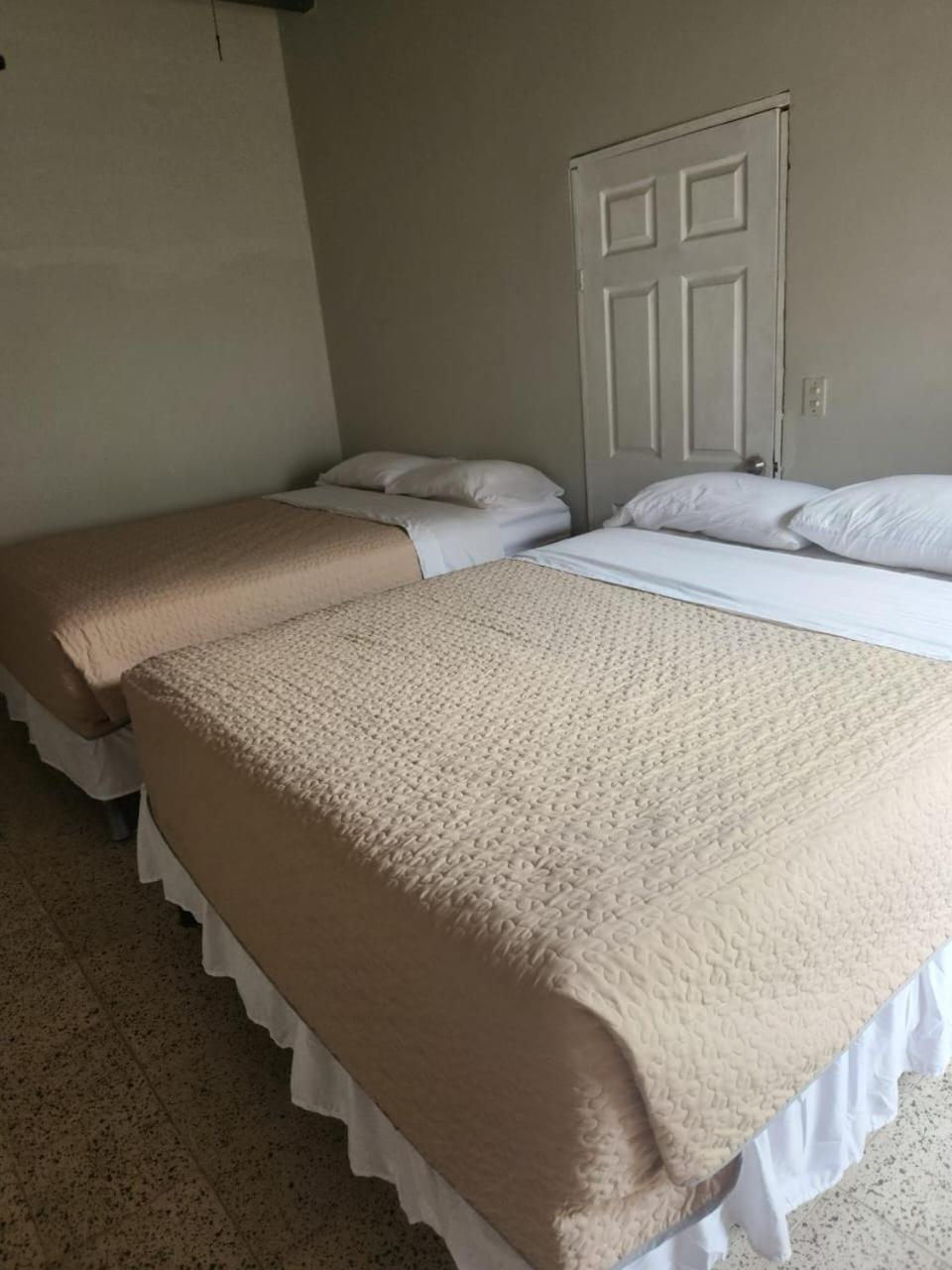 Double Room with Private Bathroom photo 1