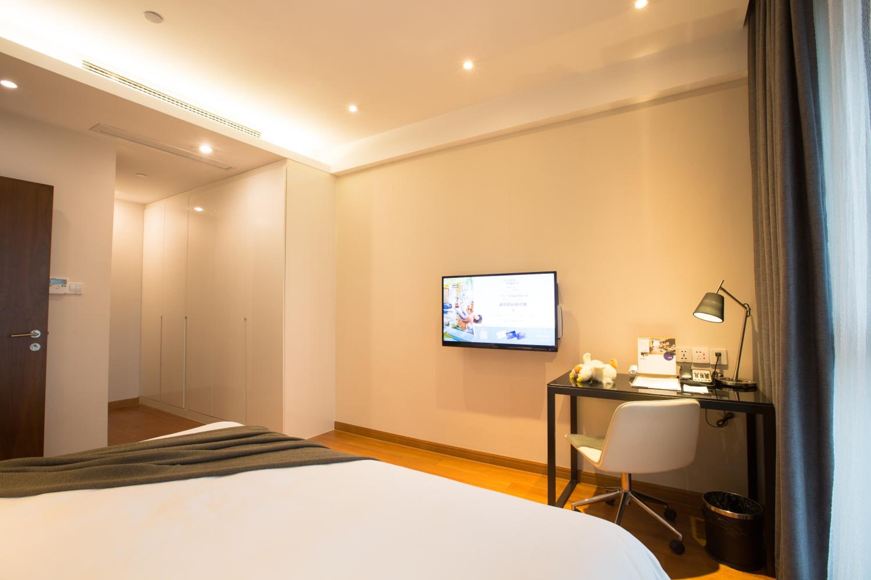 One-Bedroom Deluxe Apartment-Include Two Breakfast photo 3