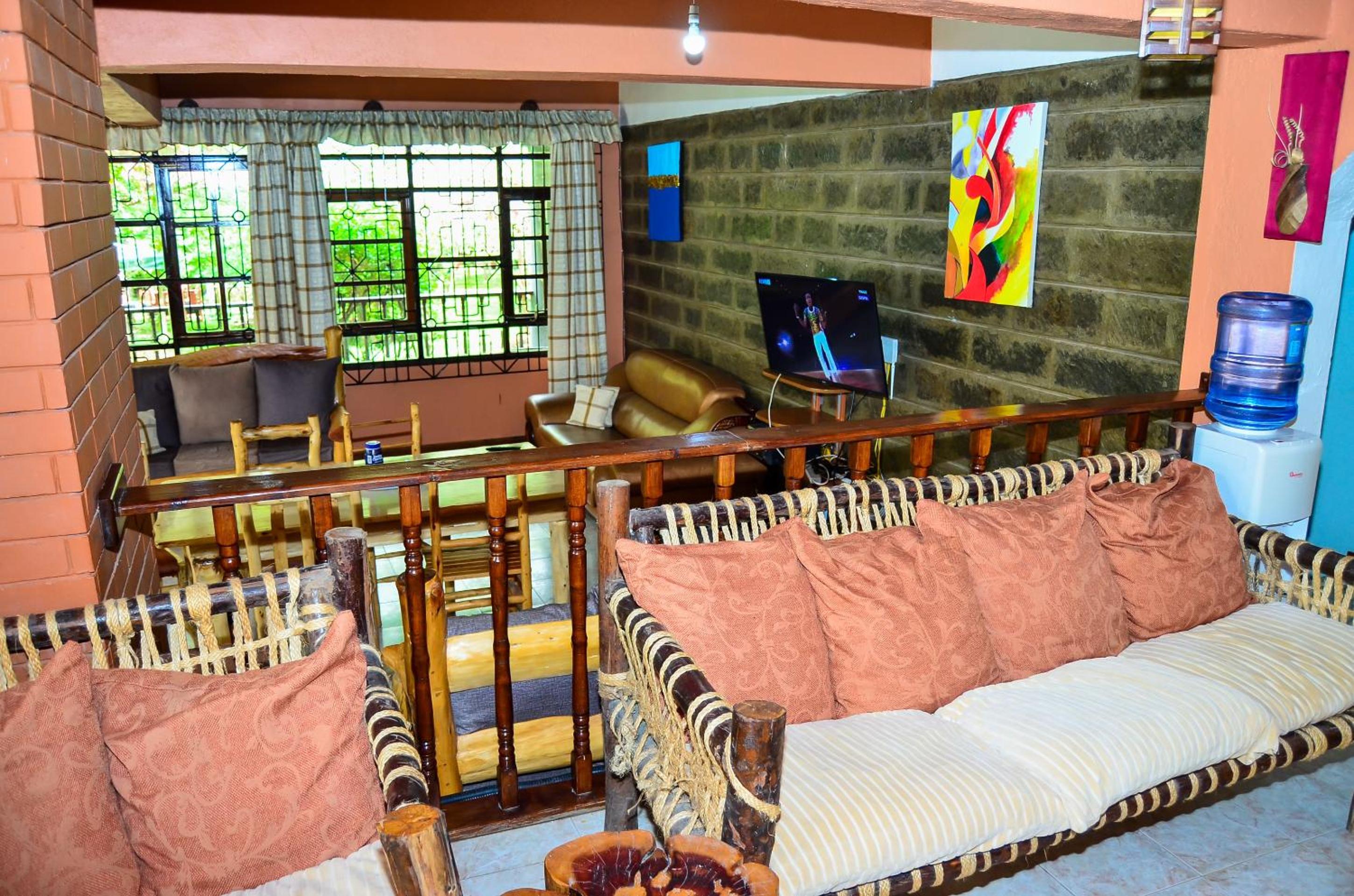 Deluxe Queen Room - Photo 7