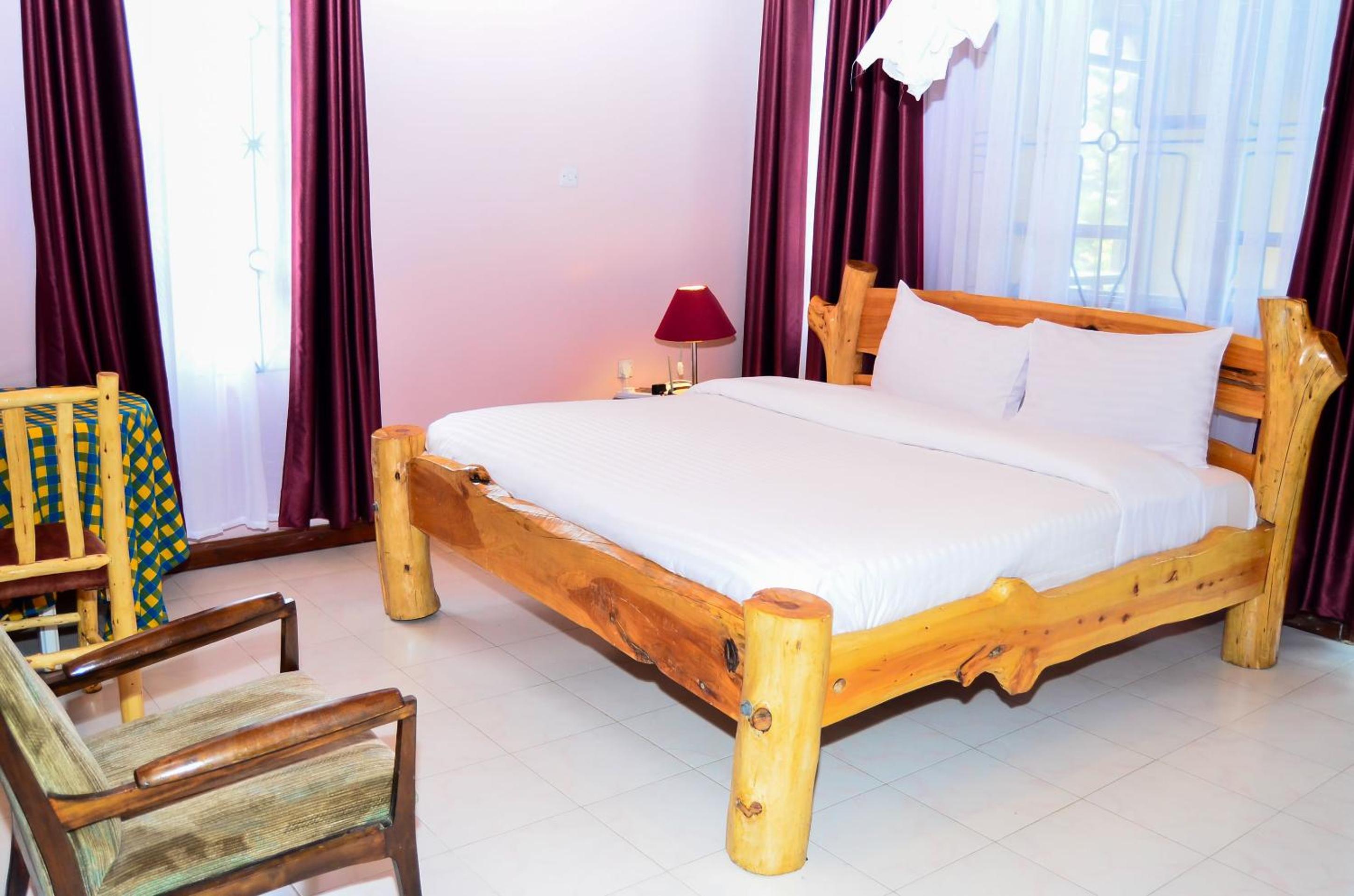 Double Room with Balcony - Photo 73