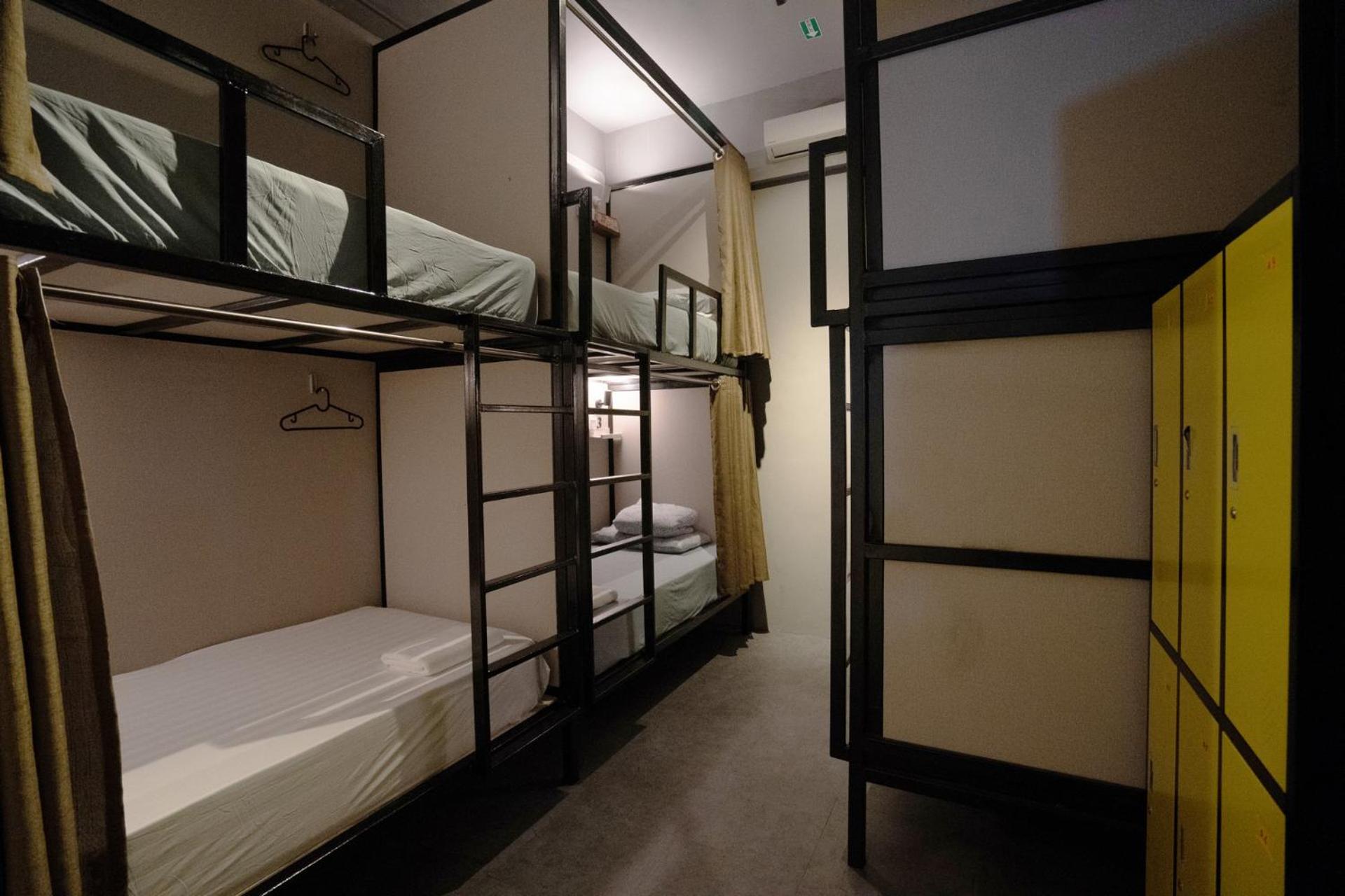 Single Bed in Male Dormitory Room photo 3