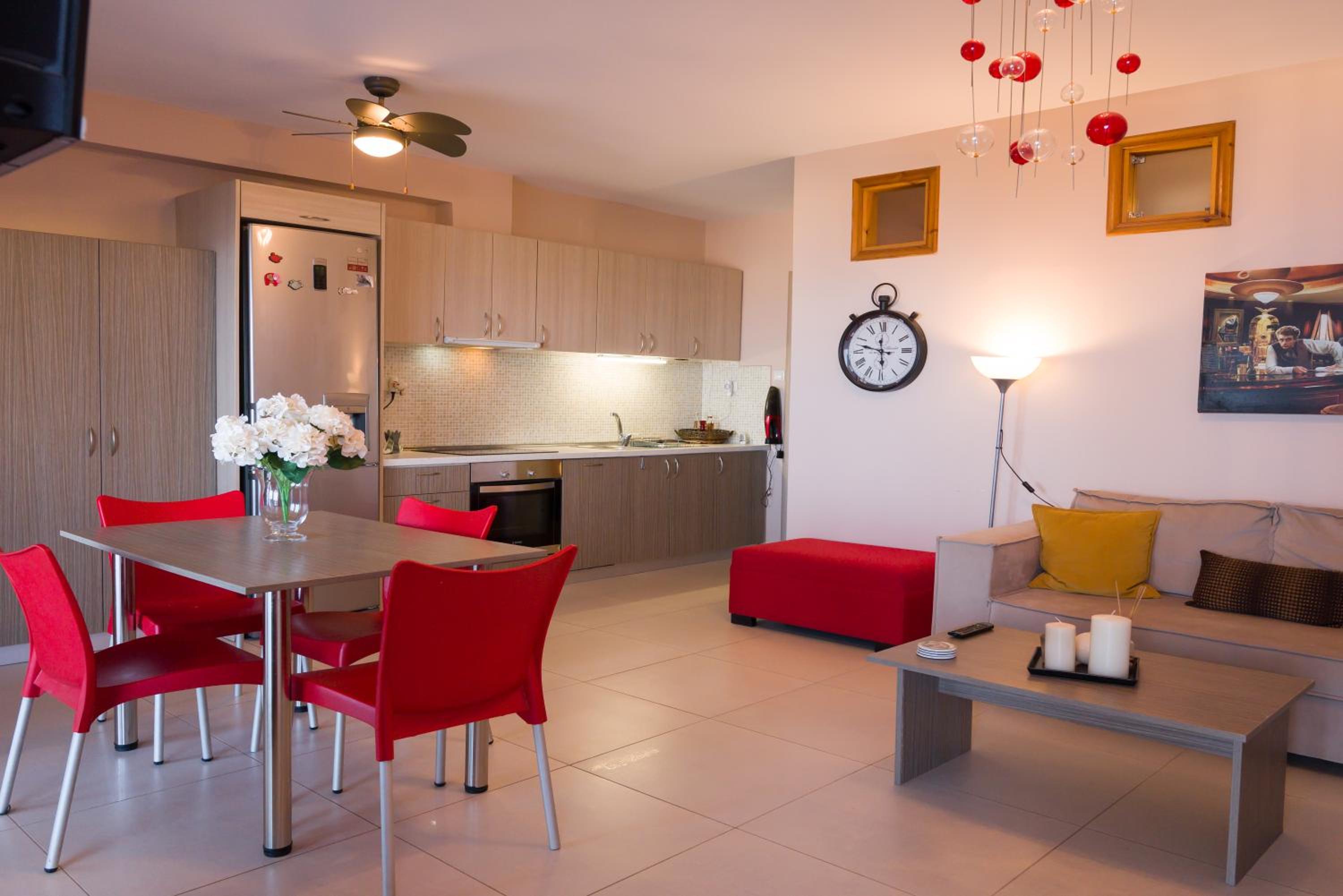 One-Bedroom Apartment - Photo 9