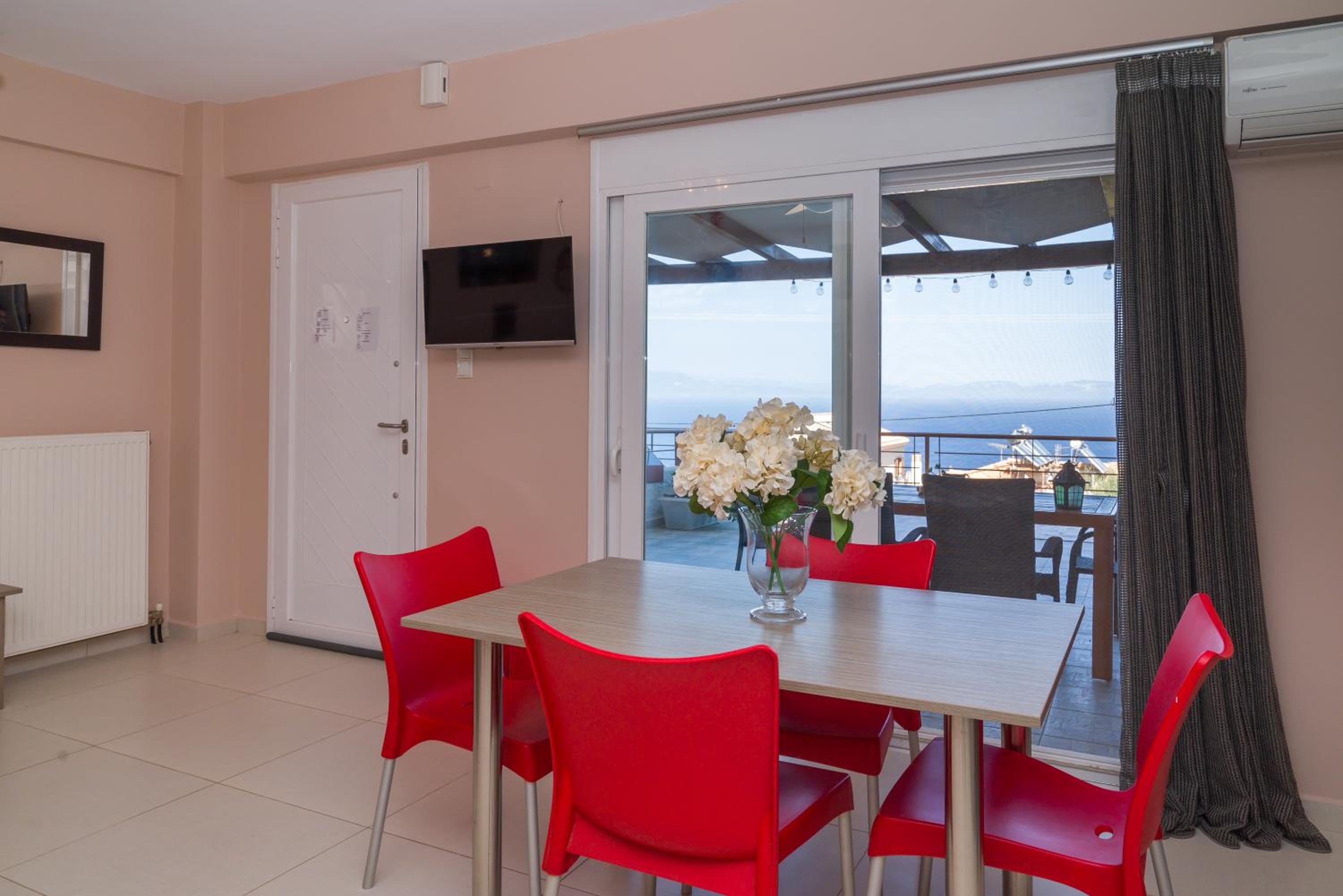 One-Bedroom Apartment - Photo 10